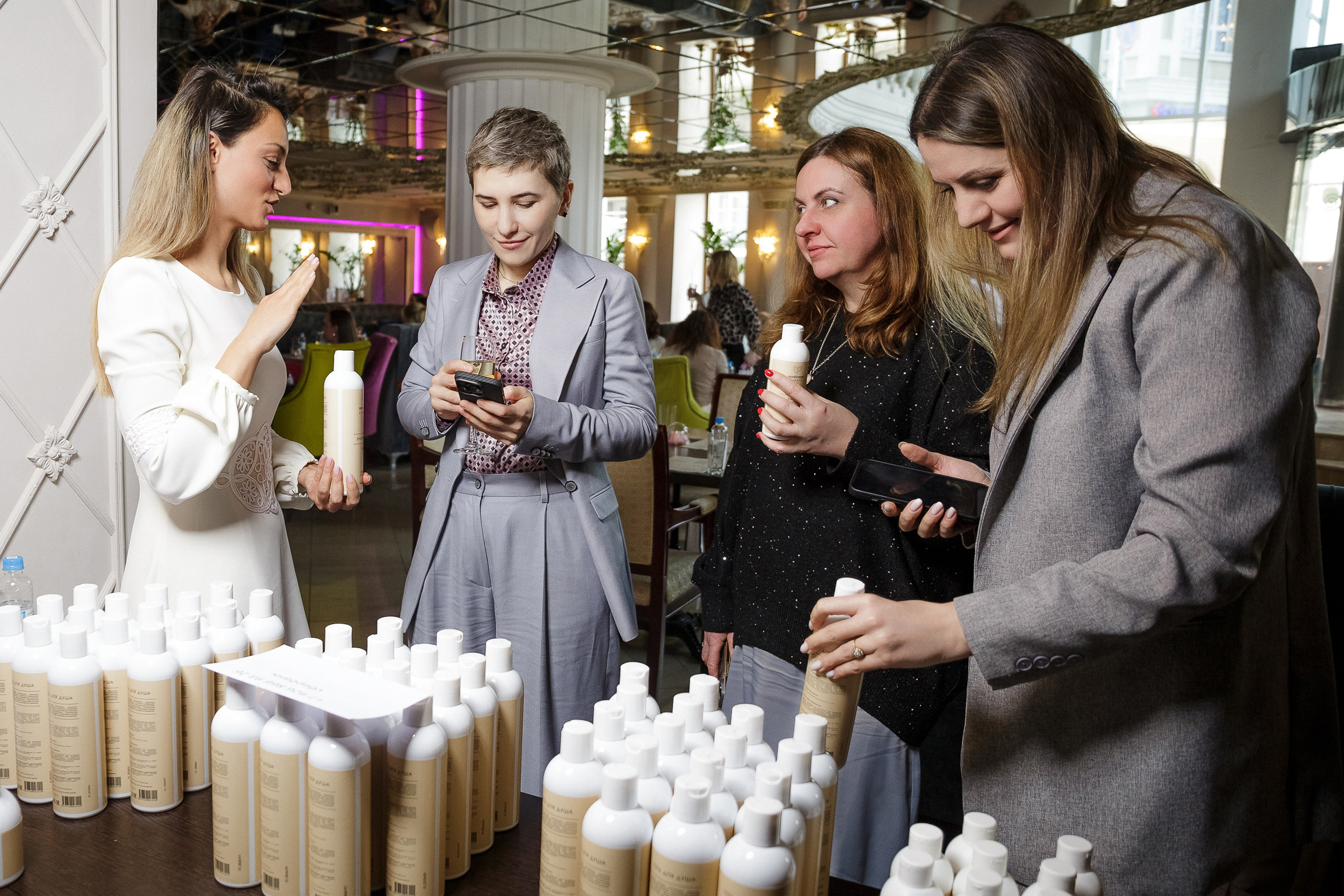 Большой Женский Нетворкинг. Репортажный Фотограф Александр Назаров. Москва и М.О