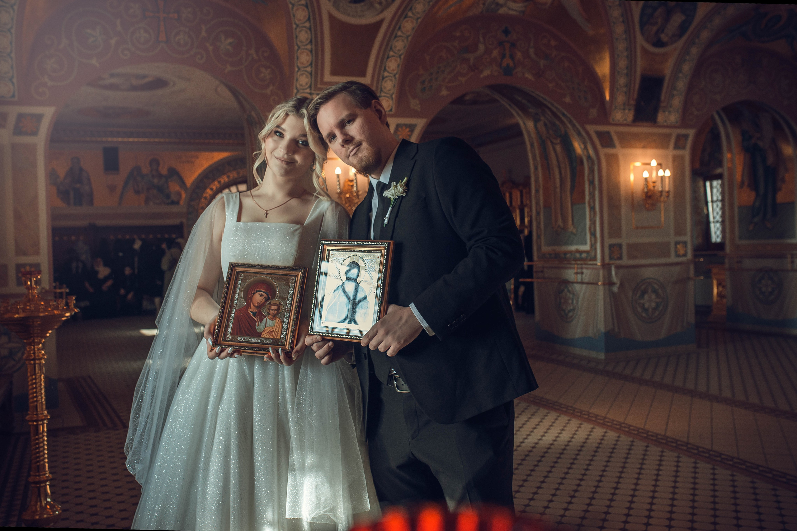 молодожены в сартове, пара в саратове ,съемка в храме, сьемка в храме москва, венчание в саратове, венчание москва , фоотосъемка венчание, фотограф на венчание 