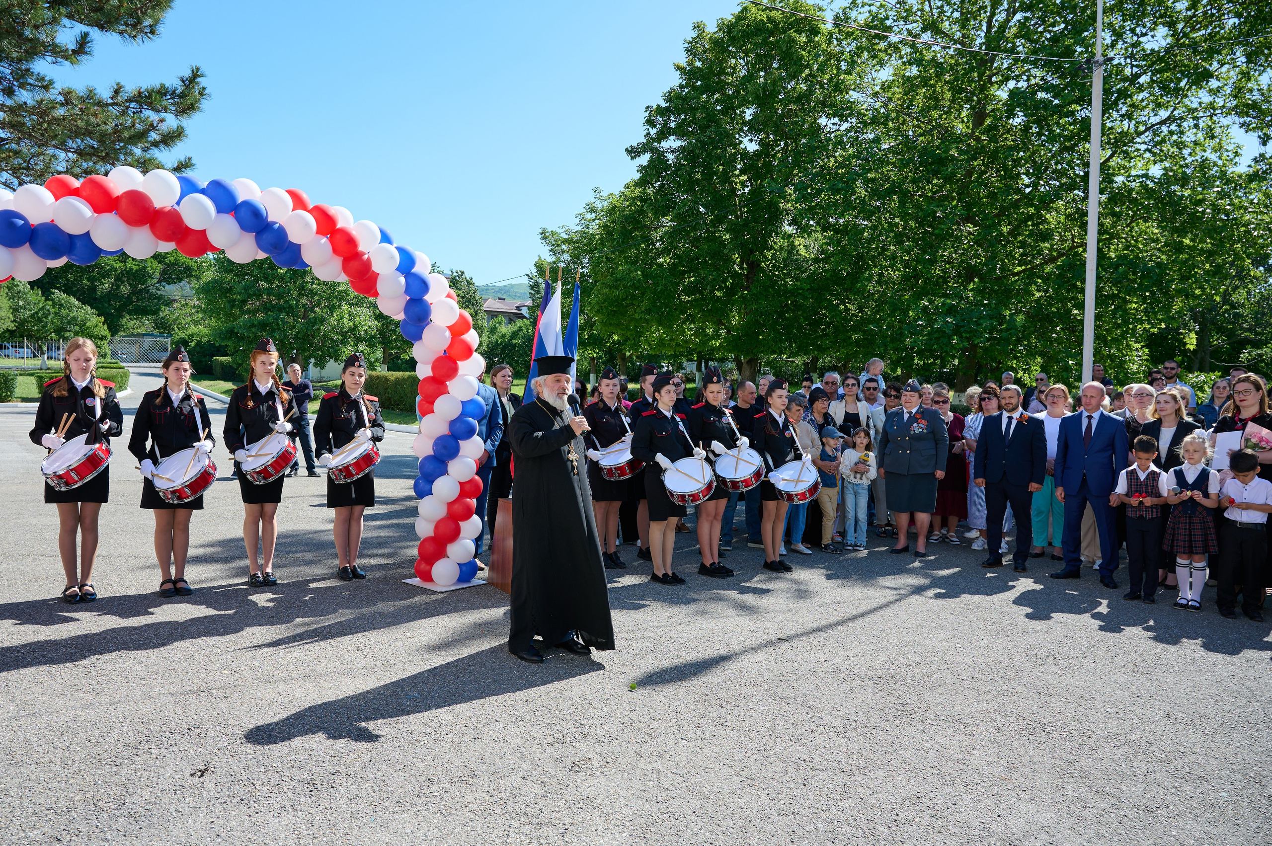 Последний звонок. Жизнь курорта Кабардинка в фотографиях