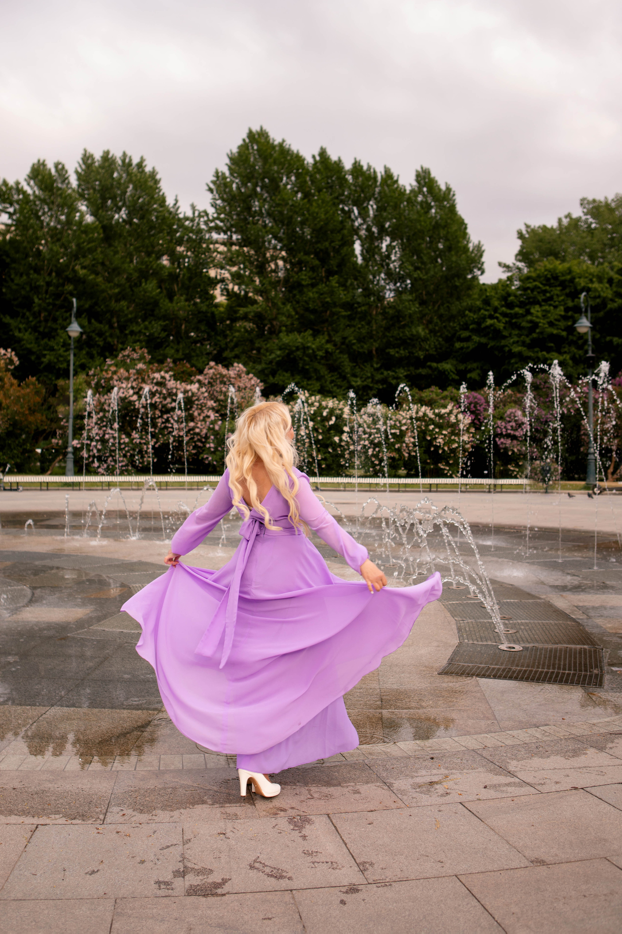 Екатерина в Сиреневом саду. Фотограф в Москве Серегина Екатерина