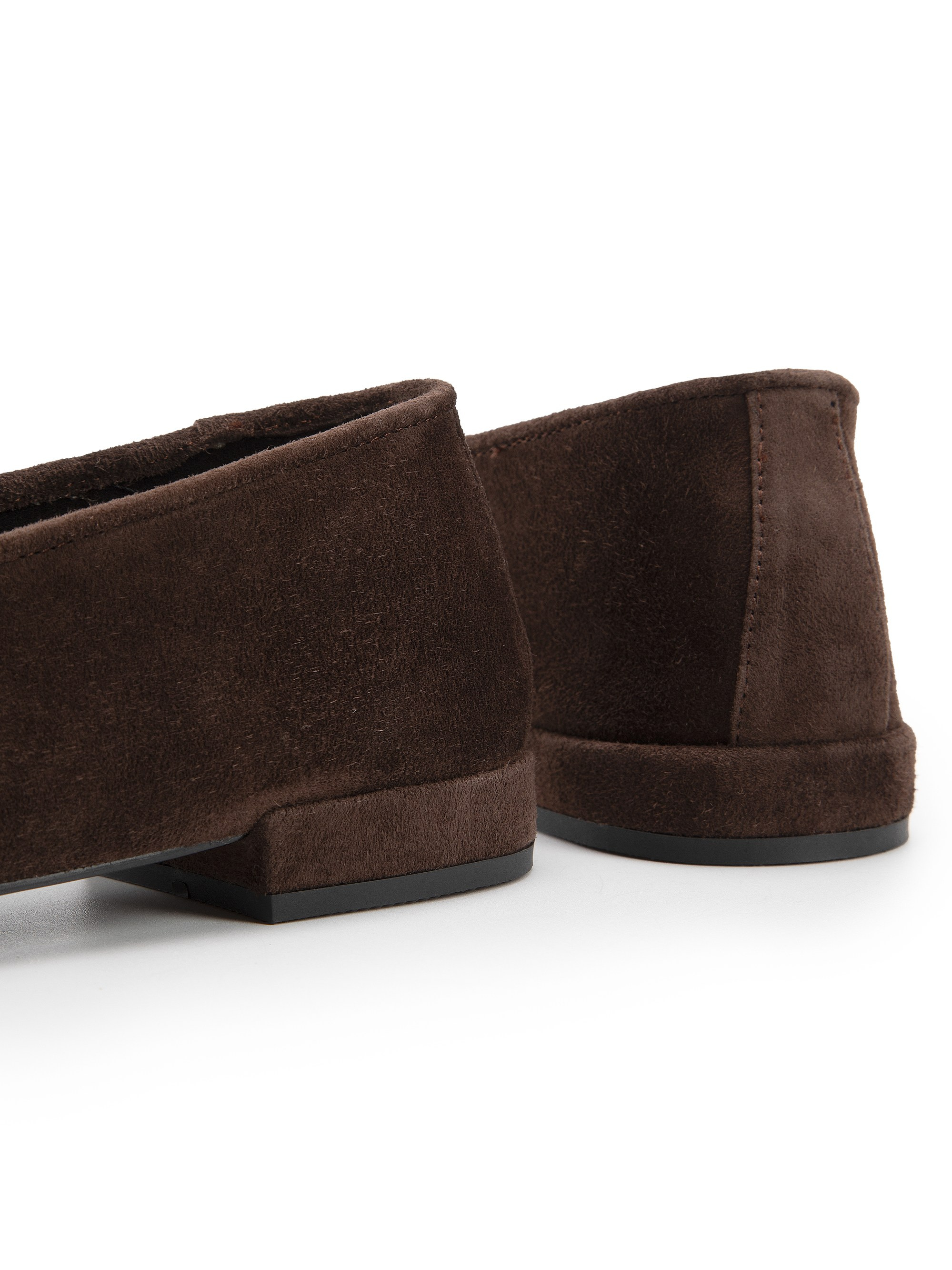 Каталожная фотография обуви. Фотограф в Москве Егор Гончаров