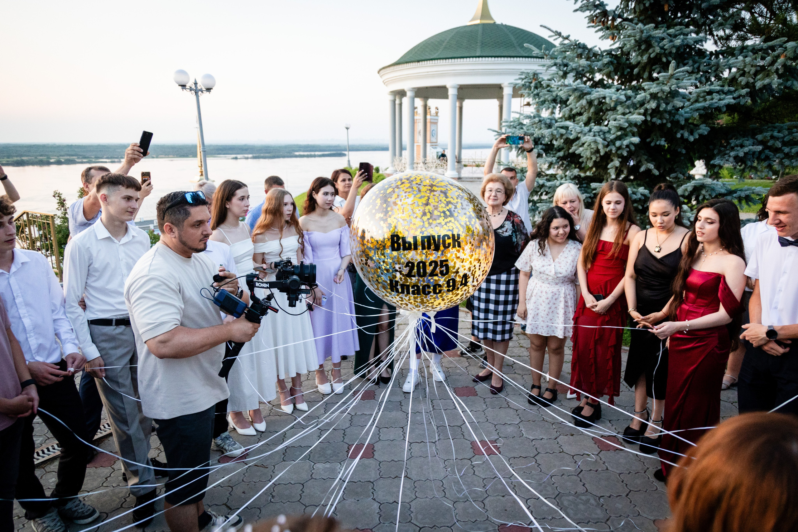Школьный выпускной. Детский фотограф видеограф в Хабаровске Михаил Орлов