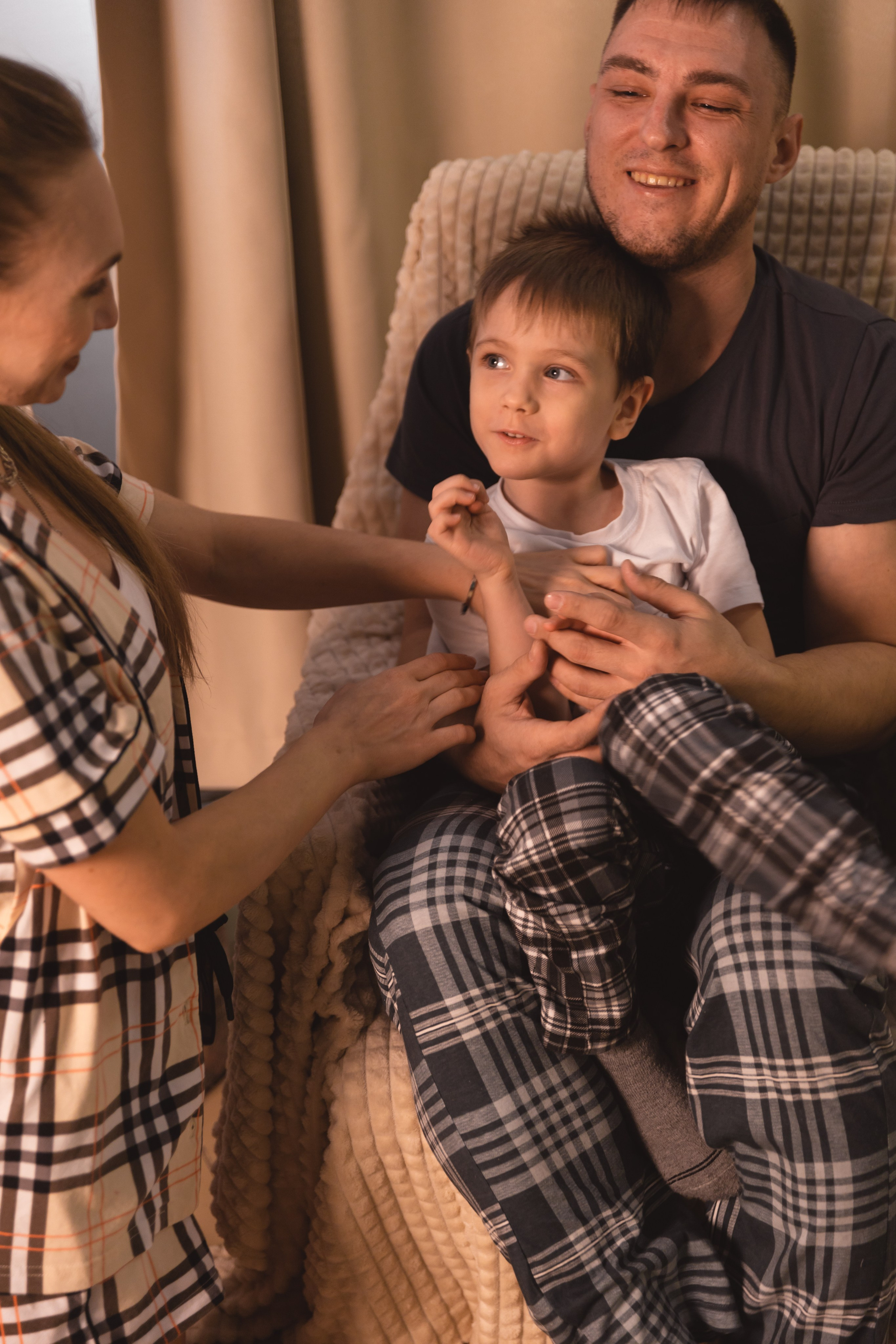 Оля, Дима и Дёма. Предновогодняя история. Фотограф во Владивостоке. Юрганова Анна