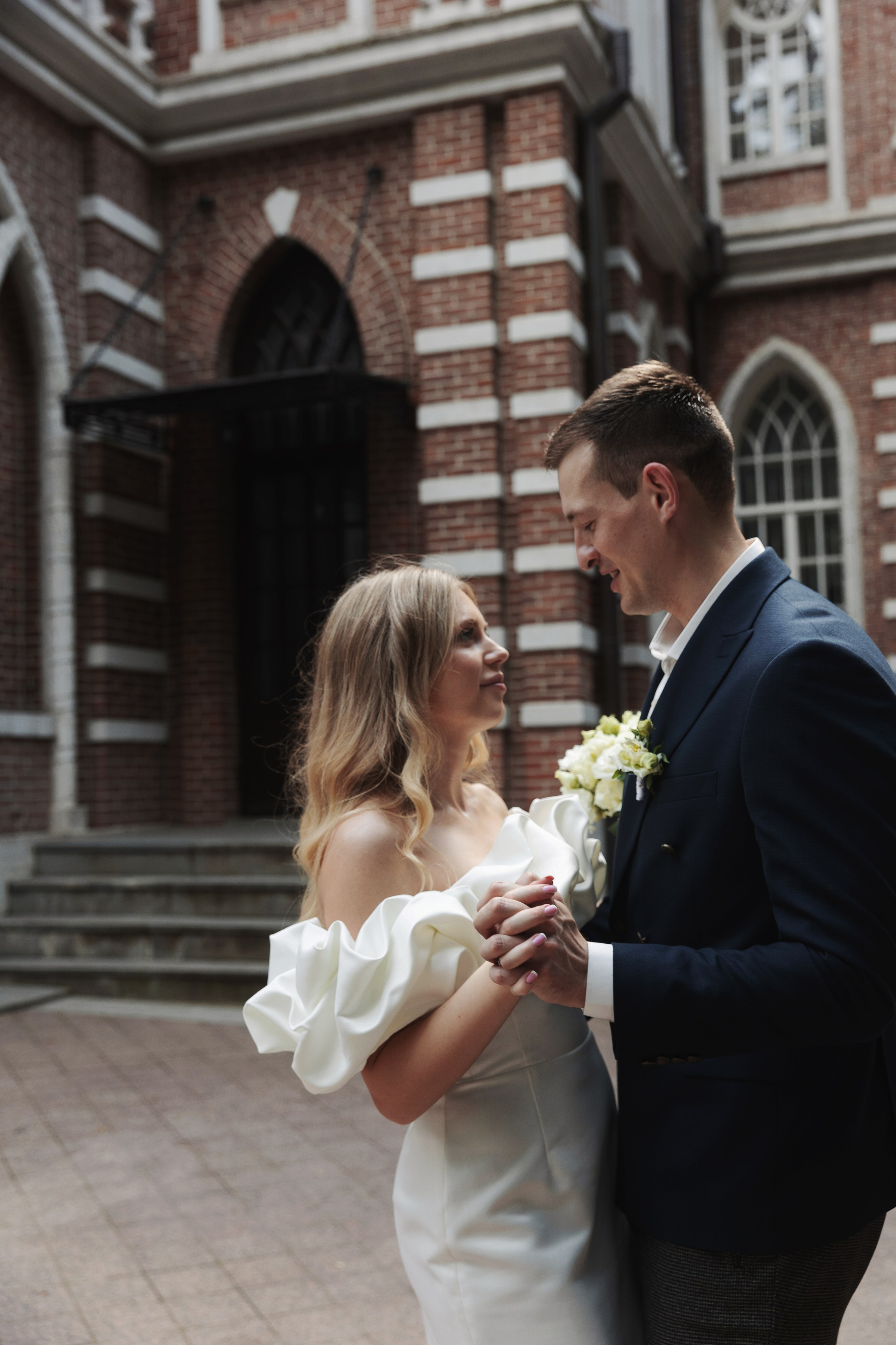 Свадебная фотосессия на Котельнической набережной и в парке Царицыно, Роспись в Шипиловском ЗАГСе. Свадебный фотограф Москва Анастасия Храмова