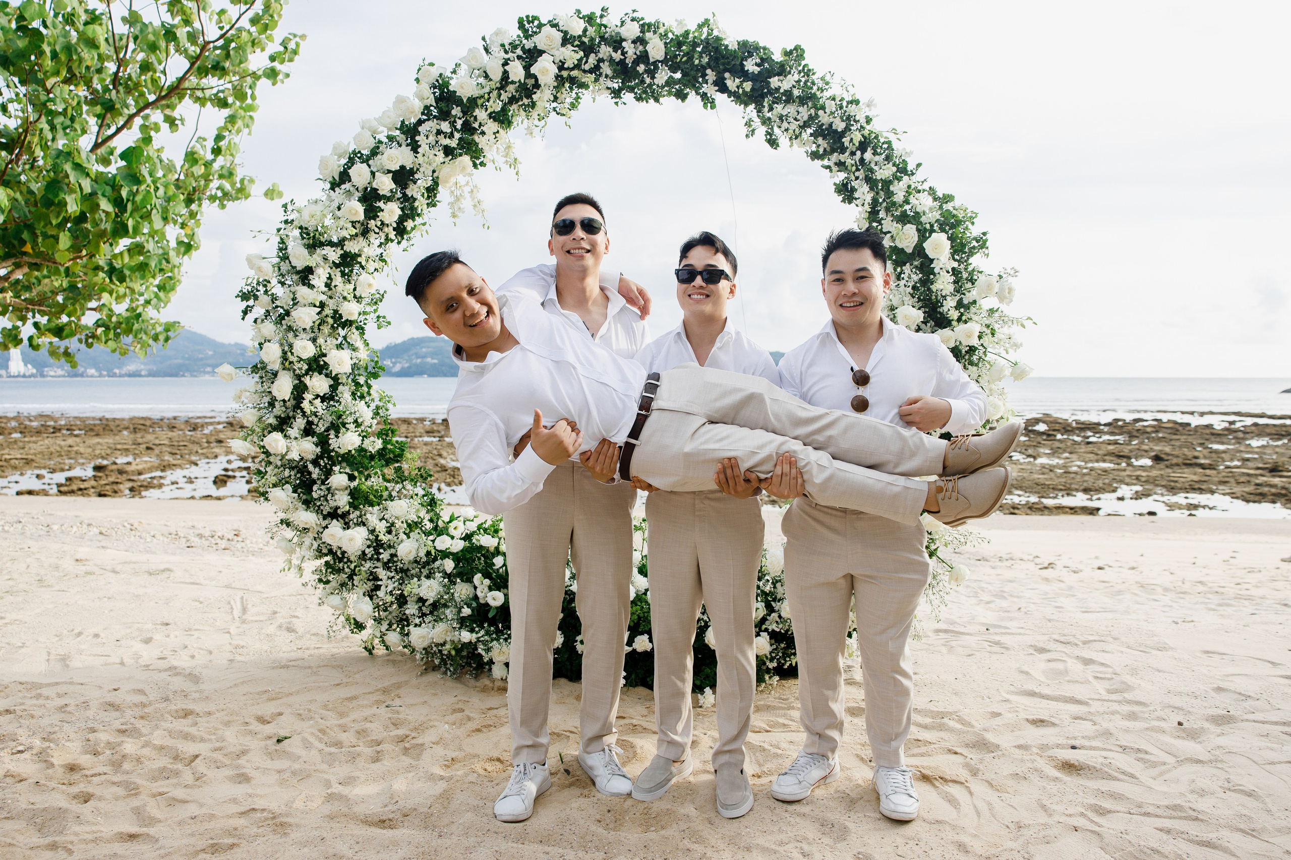 Wedding in Phuket at the Thavorn Hotel. Photographer in Phuket. Photographer Thailand