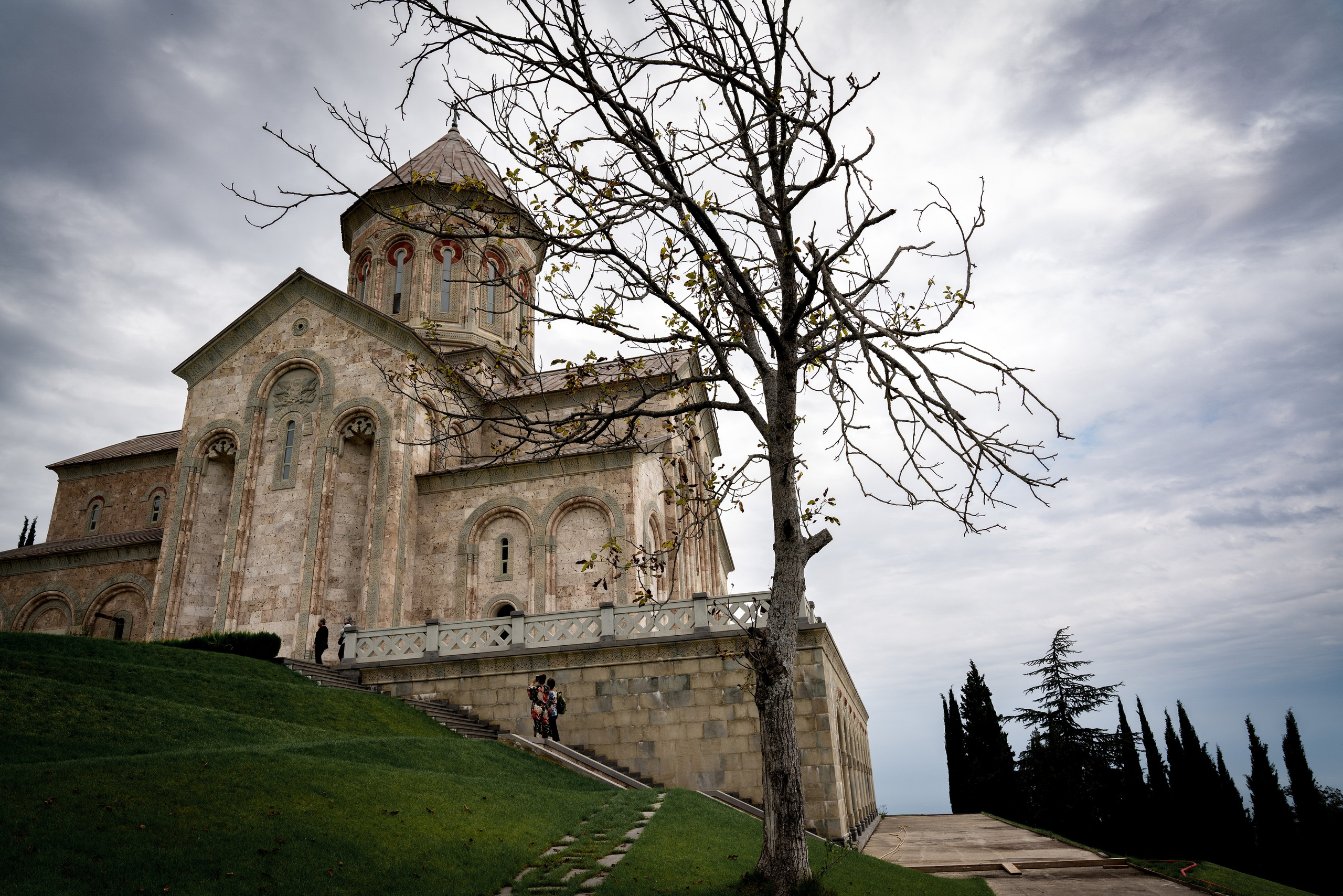 ГРУЗИЯ. ПОБУДЬ ЗДЕСЬ И ЦЕЛЕЕ БУДЕТ ЭТОТ МИР