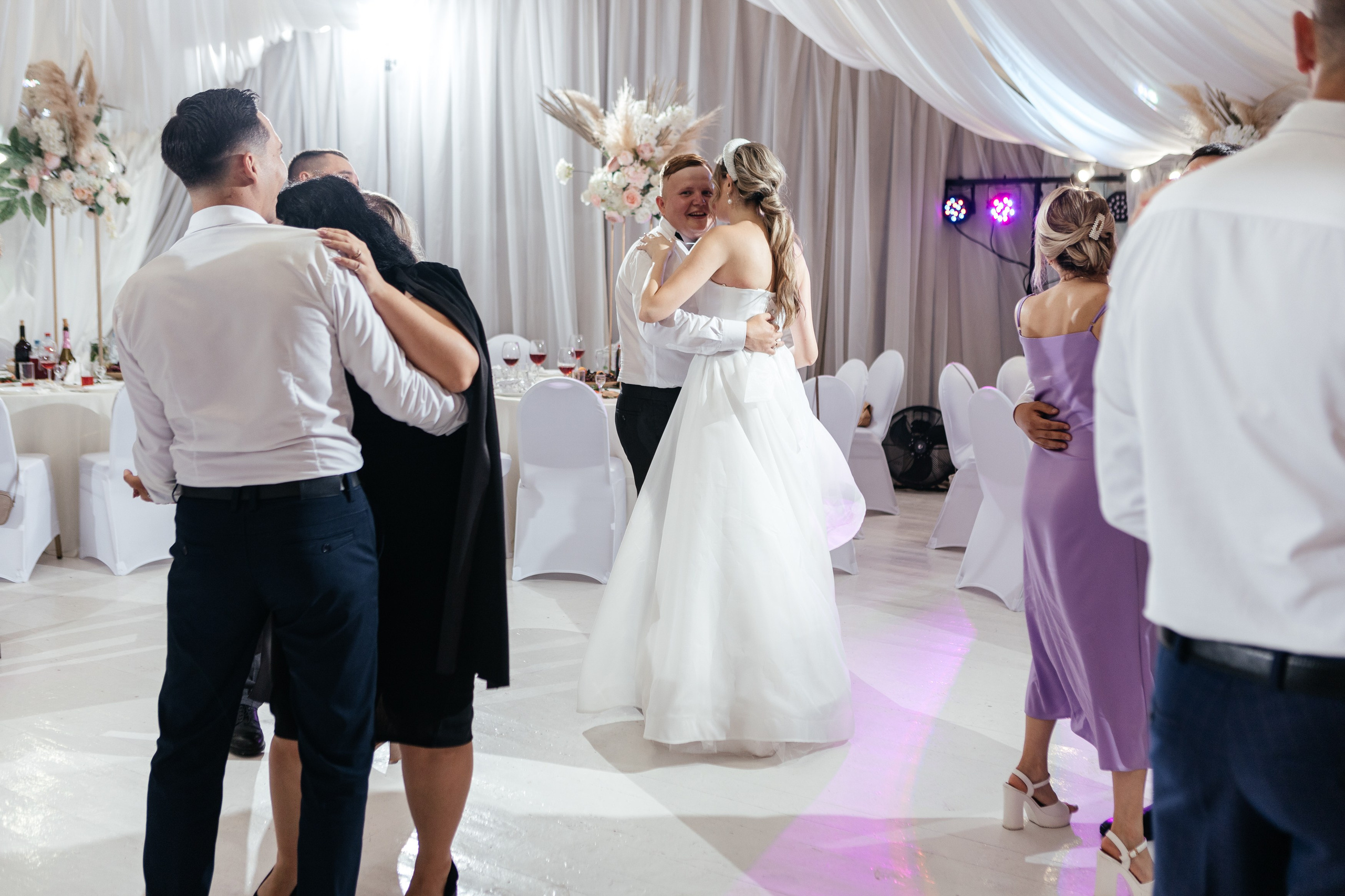 Свадебный фотограф Уфа — Руслан ГабдлисламовЖивые эмоции, красивые кадры, воспоминания на всю жизнь.Работаю по всей Республике Башкортоста. Свадебный фотограф Уфа Руслан Габдлисламов