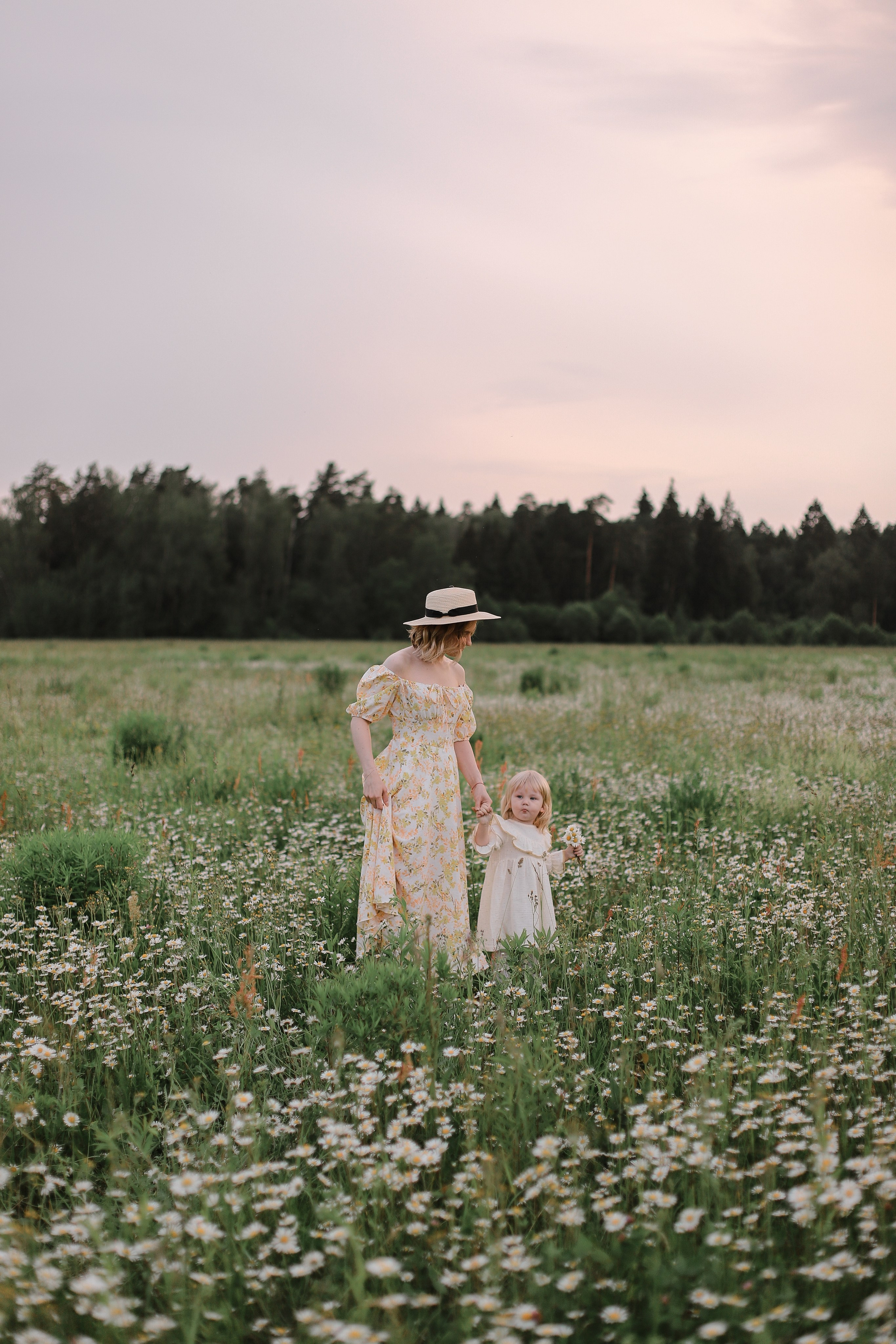 Катя и Соня в ромашках. Свадебный, семейный и детский фотограф в Люберцах Зайцева Анастасия