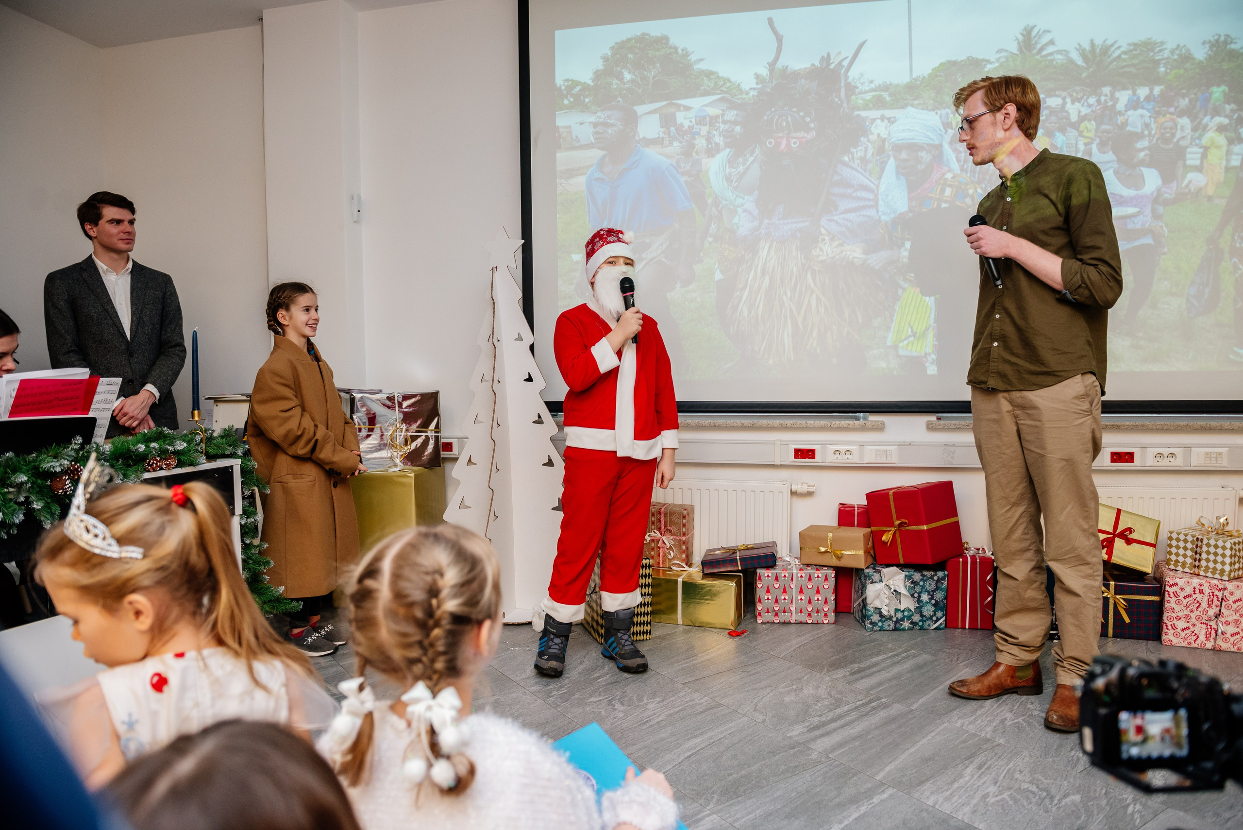 Английская школа. Study Lab. Фотограф LANA STIL. Семейный, репортажный фотограф, студия. Женский, мужской портрет. Фотографирую территориально в г. Королев, Москва, МО