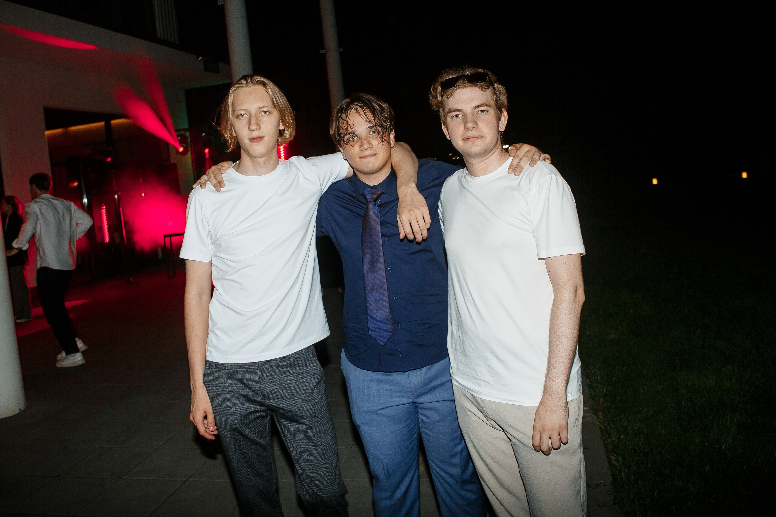 Выпускной Гимназия 12 2024 OpenHouse. Свадебный и портретный Фотограф в Липецке Дмитрий Котюков