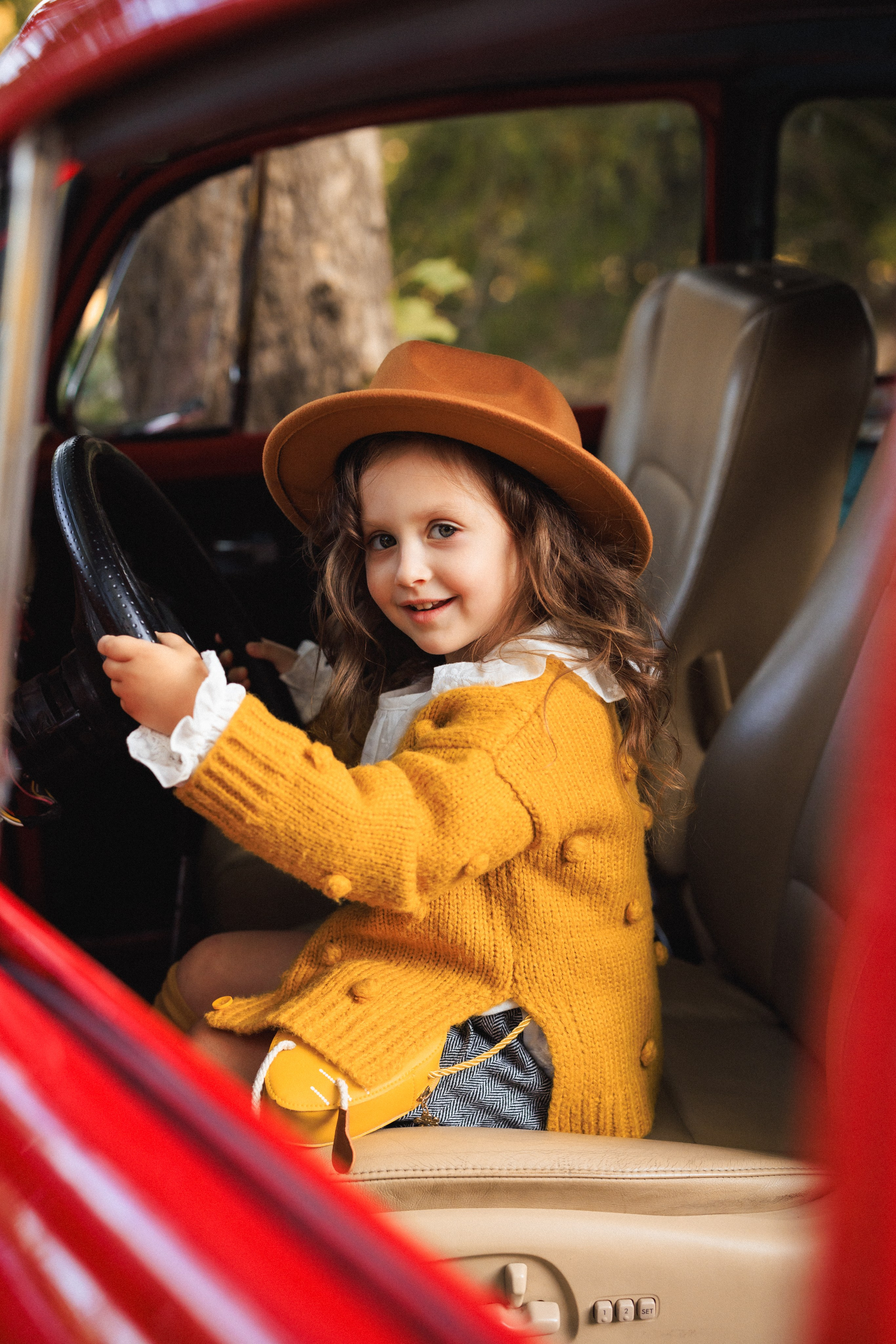 Осенняя фотосессия с Ретро автомобилем в городе Краснодаре. Семейный и детский фотограф в Краснодаре Анна Трашкова