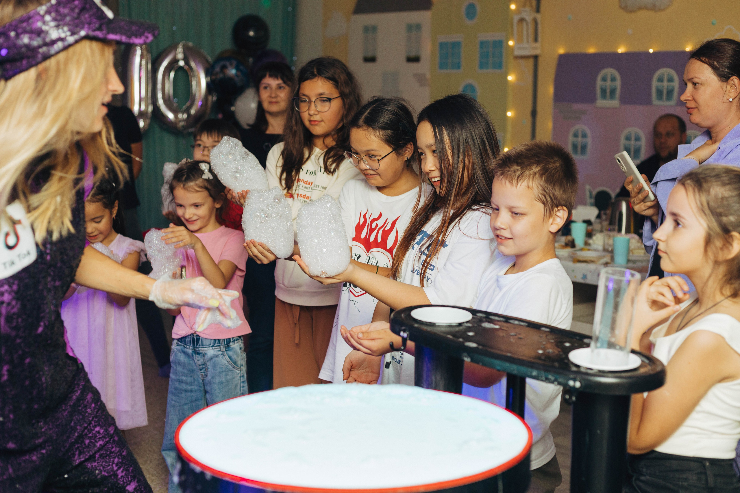 В стиле Уэнздей. Я Аракчеева Менслу — семейный и свадебный фотограф в Астрахани