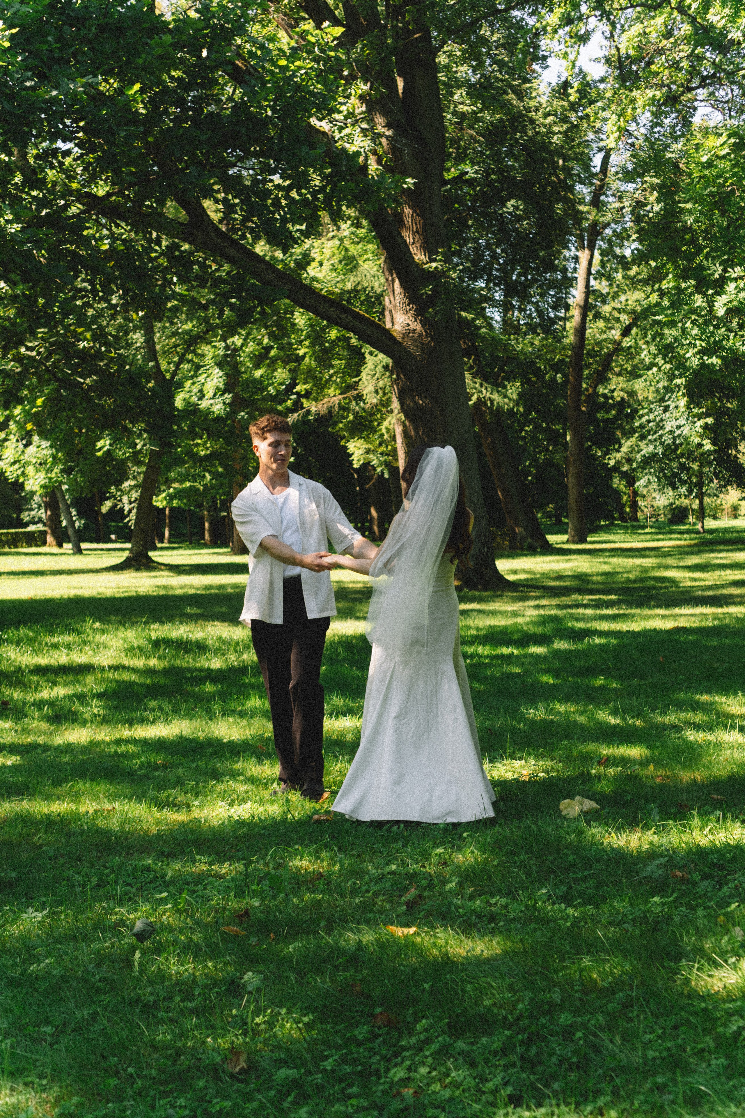 СВАДЕБНАЯ СЬЕМКА В ПЕТЕРГОФЕ И СЬЕМКА РЕПОРТАЖА В ЗАГСЕ ПЕТЕРГОФА. Профессиональный фотограф, Санкт-Петербург — Виктория Богомолова