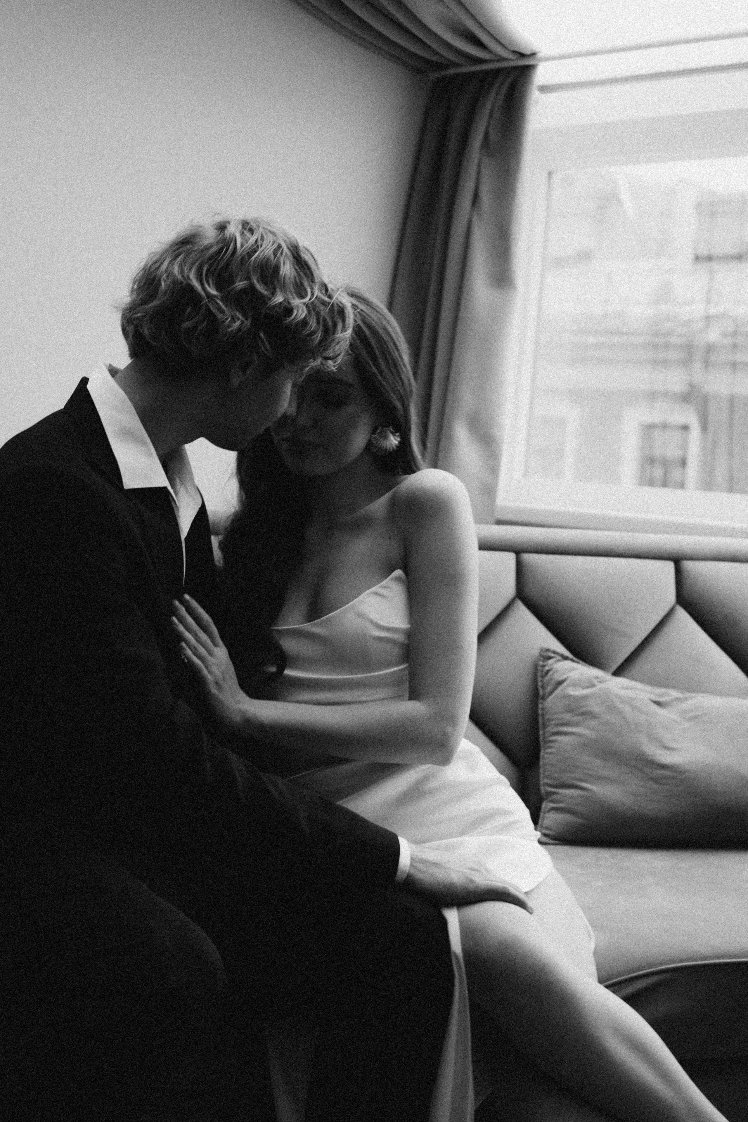 СВАДЕБНАЯ СЬЕМКА В ОТЕЛЕ. СБОРЫ ЖЕНИХА И НЕВЕСТЫ И ТАКЖЕ ТОР И ПОДГОТОВКА К ПРОГУЛКЕ. Профессиональный фотограф, Санкт-Петербург — Виктория Богомолова