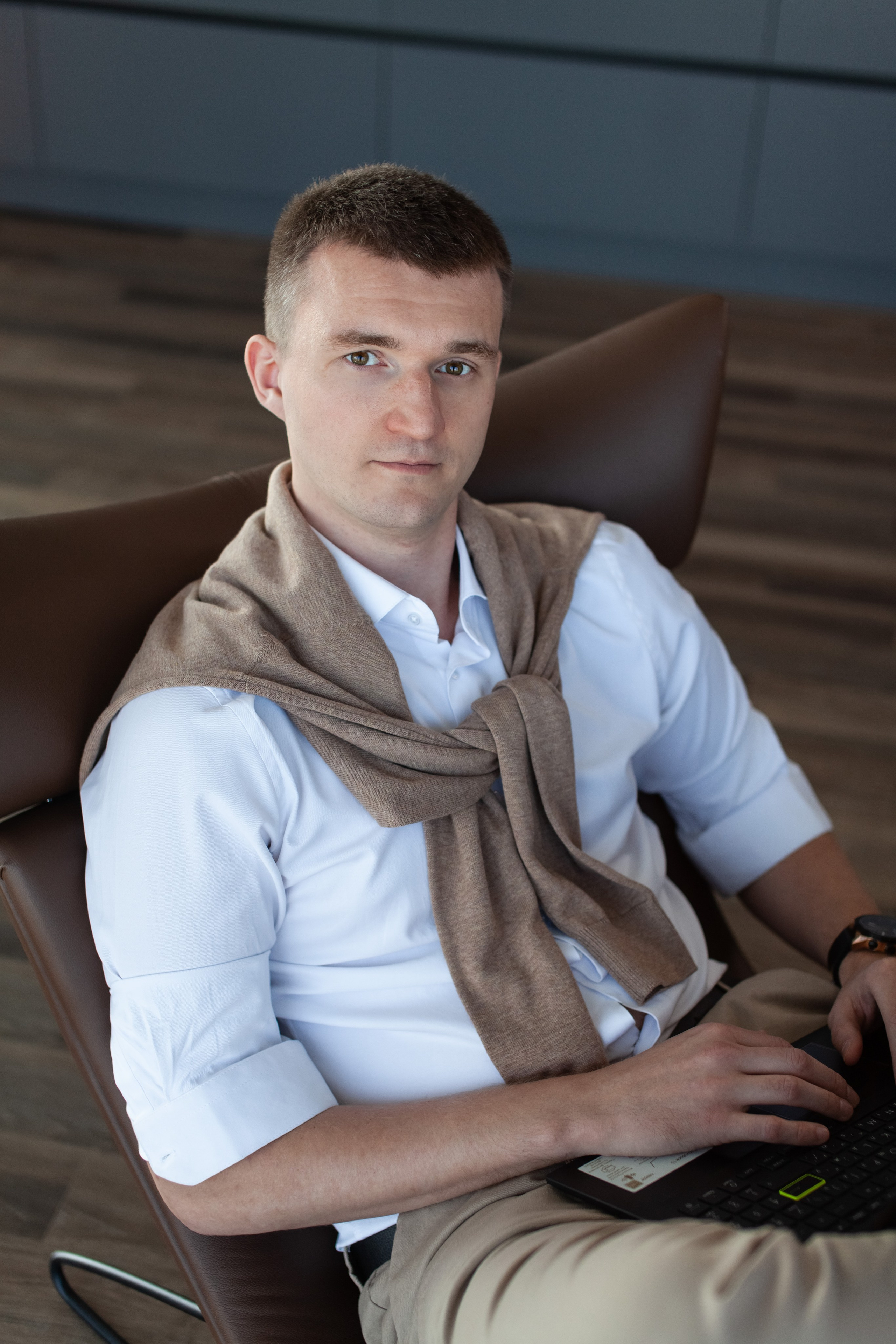 Марат. Двойняшки-фотографы Анна и Анастасия в Санкт-Петербурге