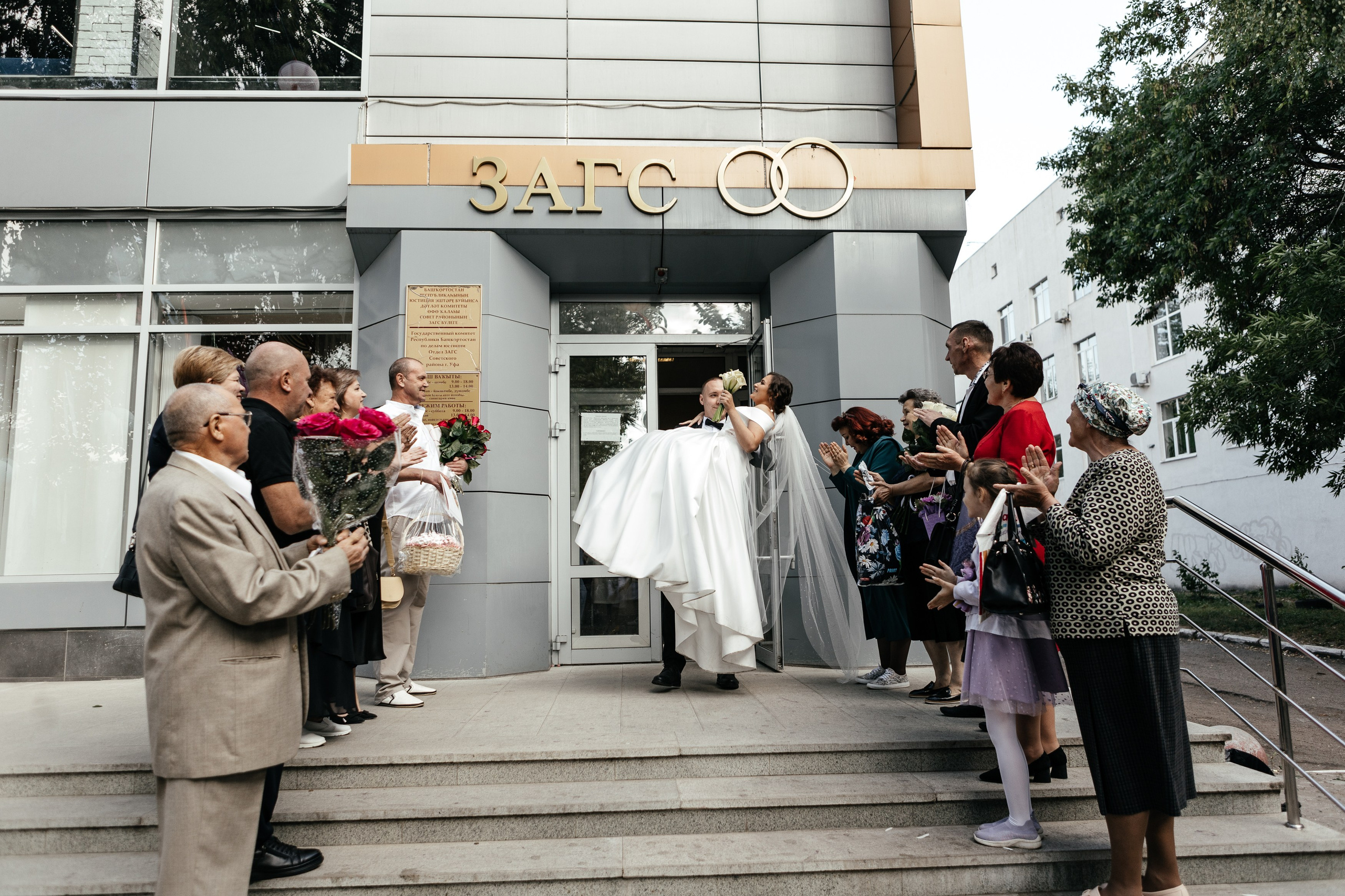 Свадебный фотограф Уфа — Руслан ГабдлисламовЖивые эмоции, красивые кадры, воспоминания на всю жизнь.Работаю по всей Республике Башкортоста. Свадебный фотограф Уфа Руслан Габдлисламов