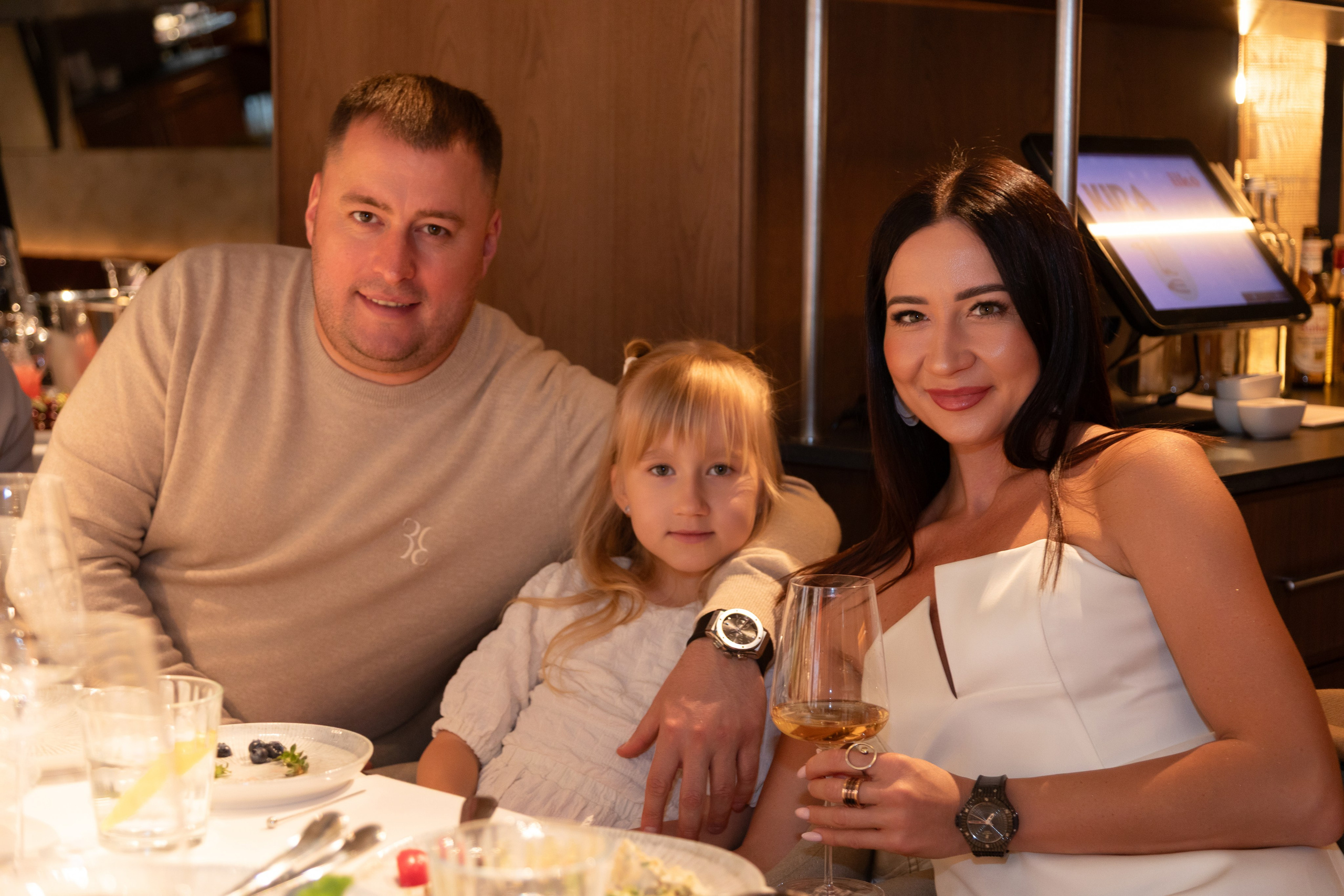 KIRA restaurant. Главная