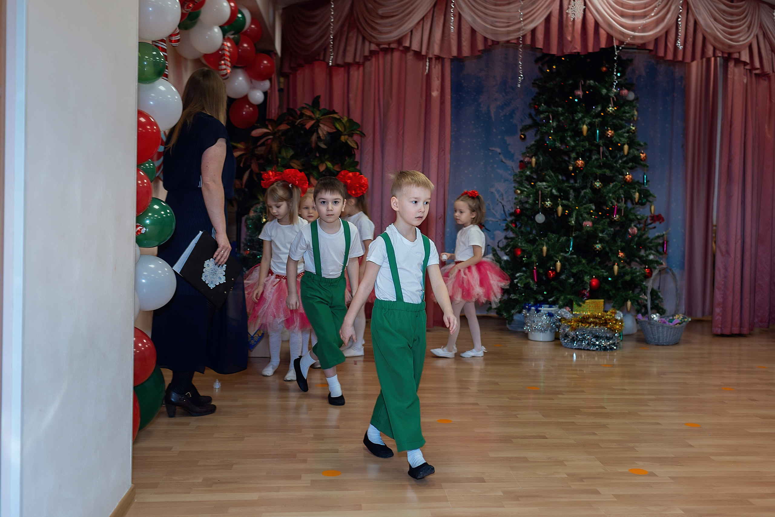 Утренник_"Карамельная фабрика» 2024. Семейный фотограф в Санкт-Петербурге
