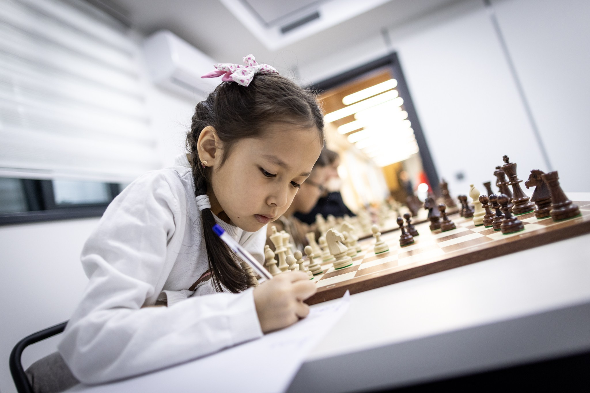 2025.02.01 KAZAKHMYS Youth Team Chess CUP 2025 — Simul with Alexander Moiseenko. Фотограф Анна Штурман (репортажная съёмка любых событий и мероприятий) Anna Shtourman photographer
