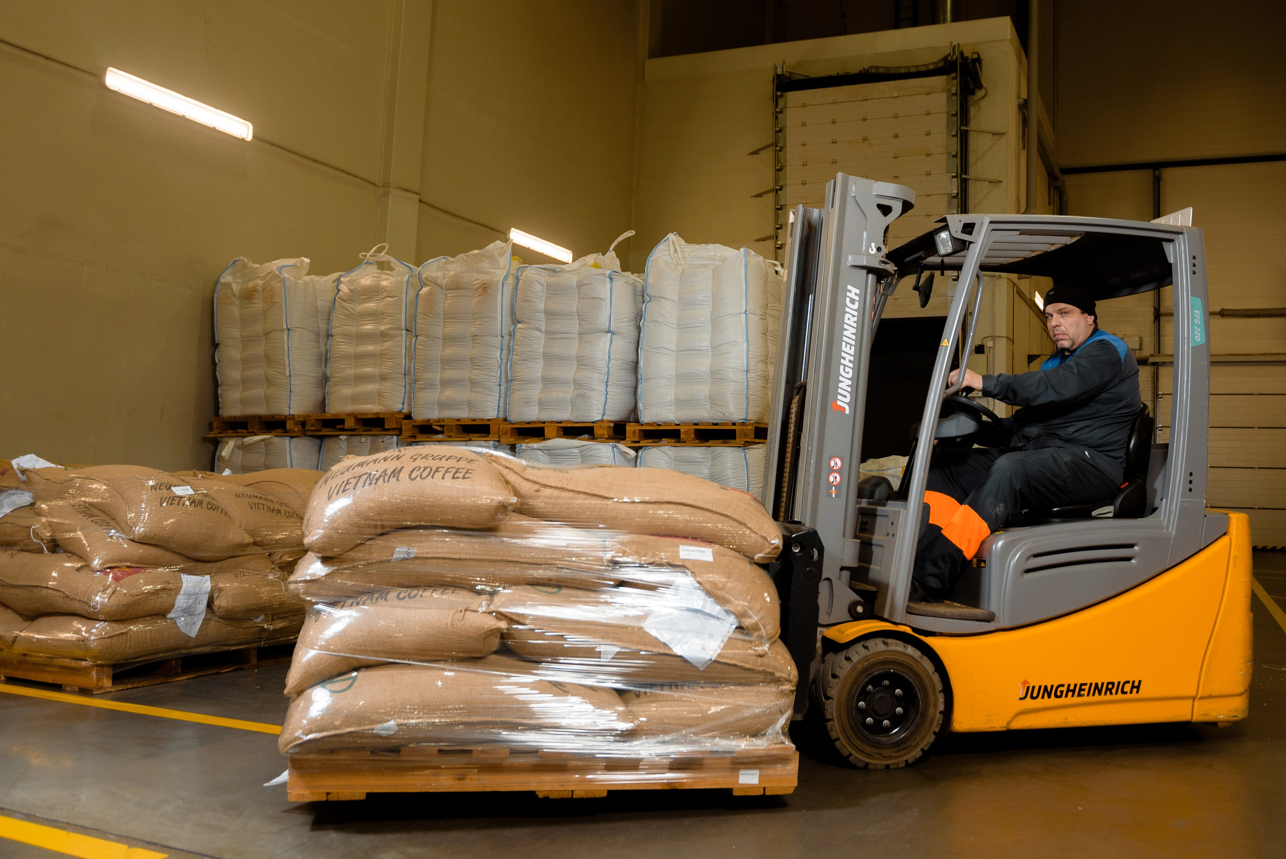 ЗАВОД PAULIG. РЕПОРТАЖНЫЙ И БИЗНЕС ФОТОГРАФ В МОСКВЕ, ЕГОР НИКОЛАЕВ