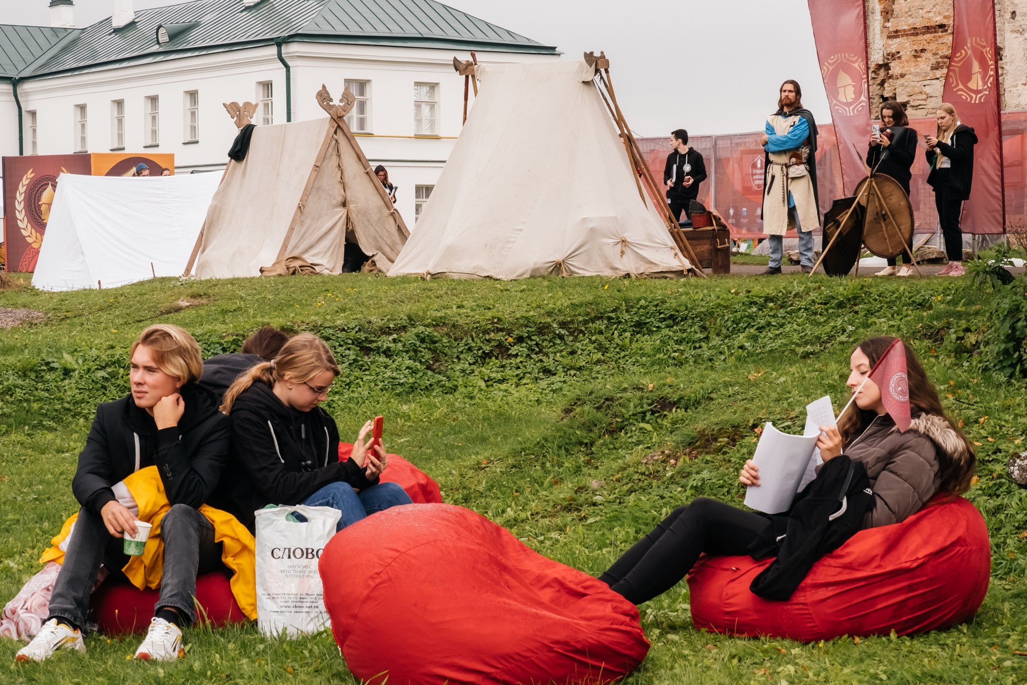 Всероссийский форум «12 подвигов Александра Невского» | Старая Ладога 2021. Репортажный фотограф в Санкт-Петербурге СПБ Алиса Ческидова на ваше мероприятие