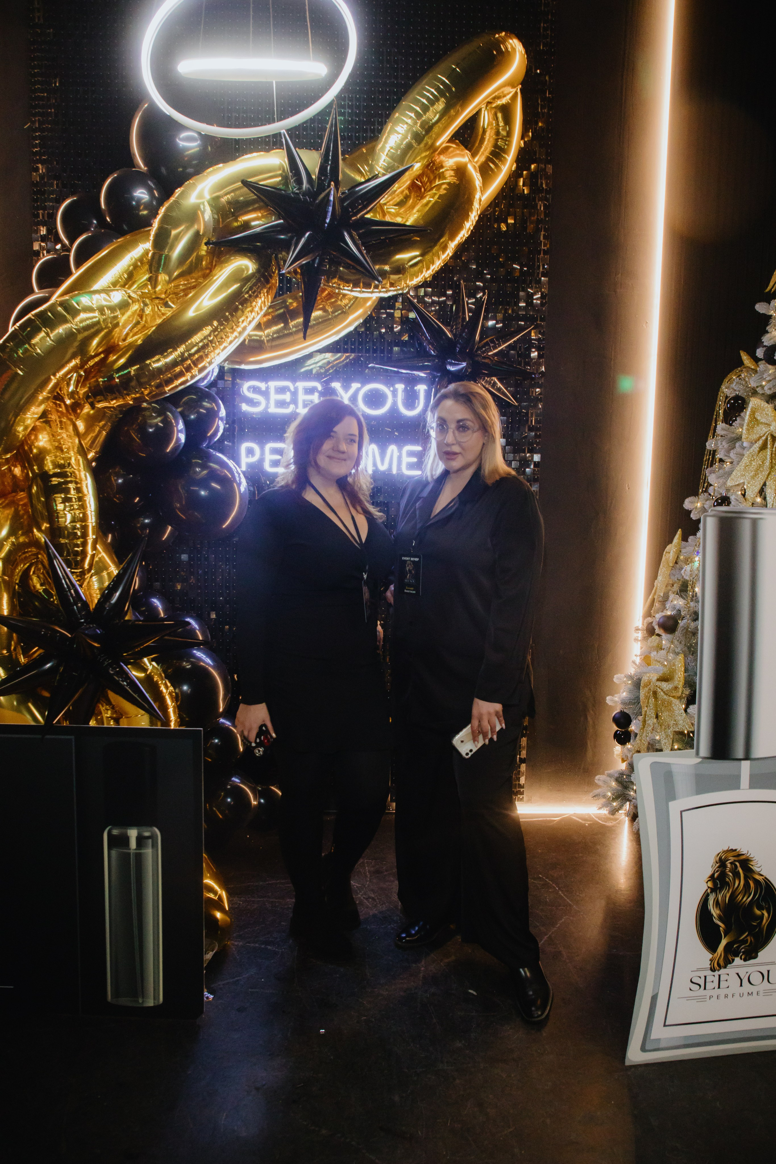 See `You Perfume. Фотограф в Москве и Санкт-Петербурге Дарина