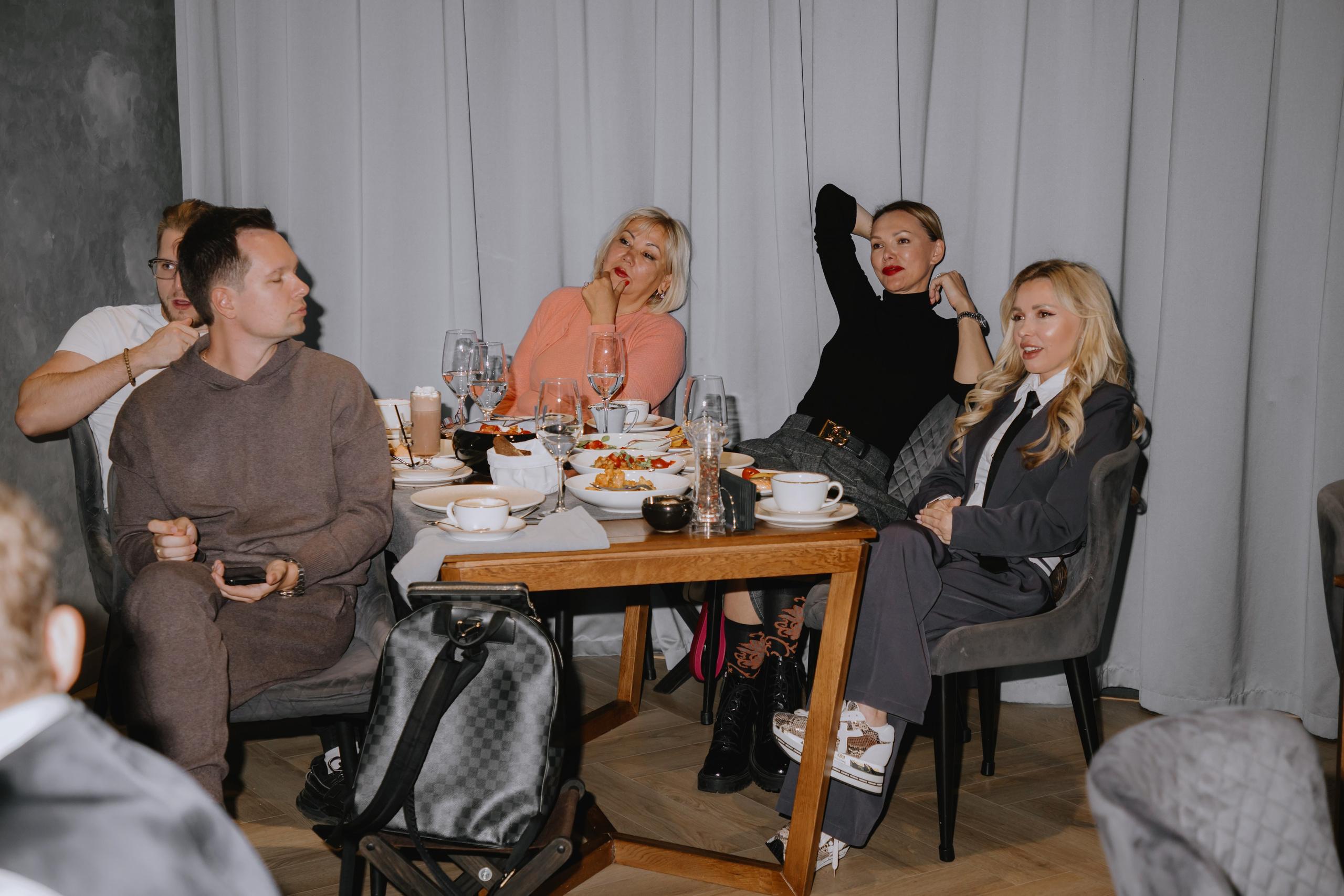 Бизнес завтрак на 89 этаже. Фотограф в Москве и Санкт-Петербурге Дарина