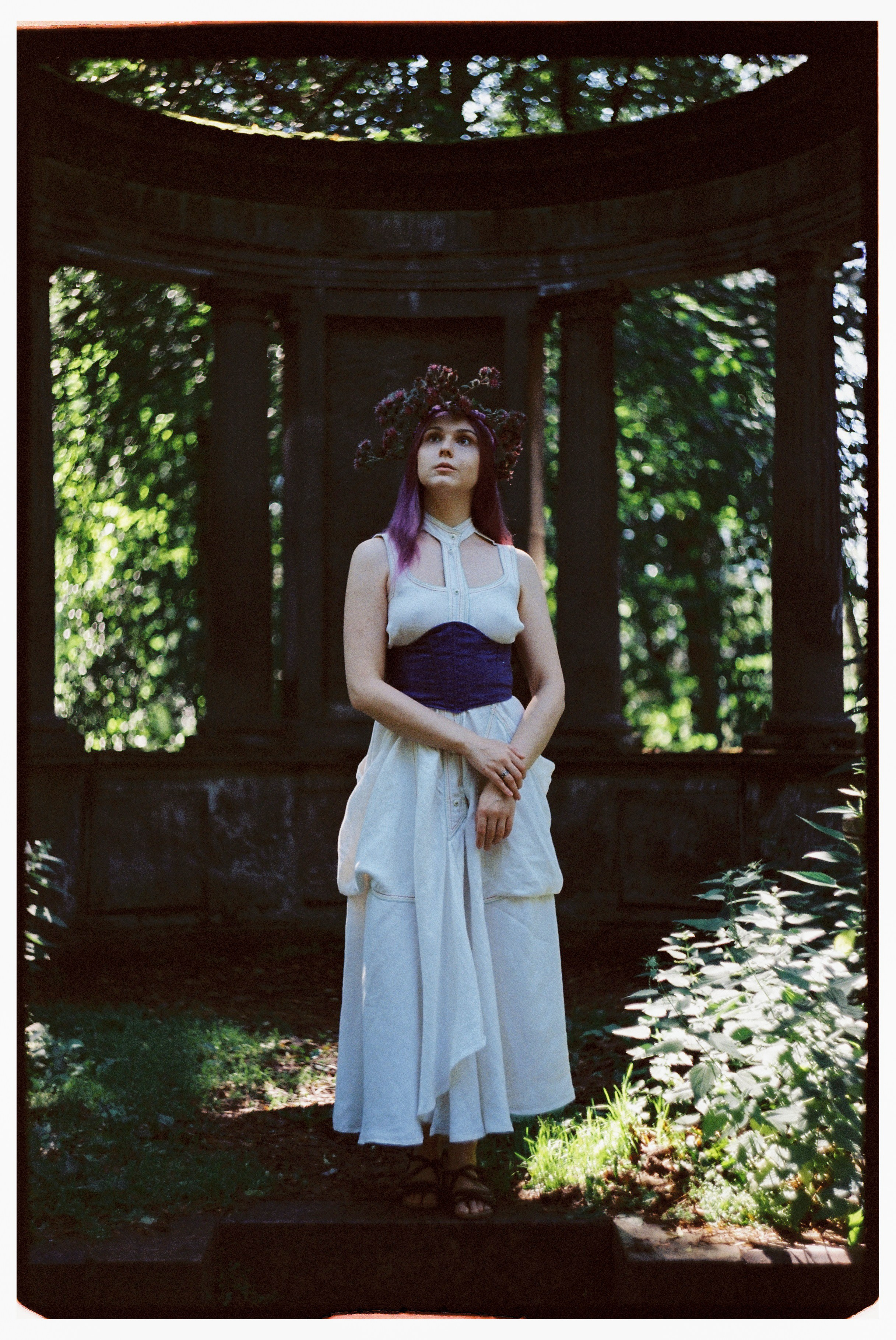 Фотосессия на Лютеранском кладбище на пленку для Кати в Санкт-Петербурге. Светлана Гопанюк. Портретный фотограф. Санкт-Петербург. СПб