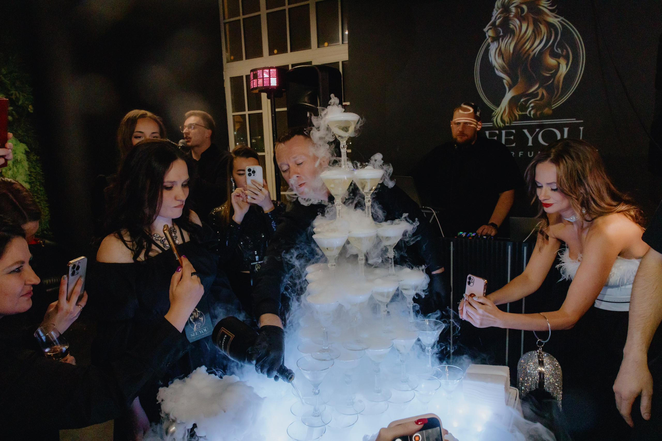 See `You Perfume. Фотограф в Москве и Санкт-Петербурге Дарина