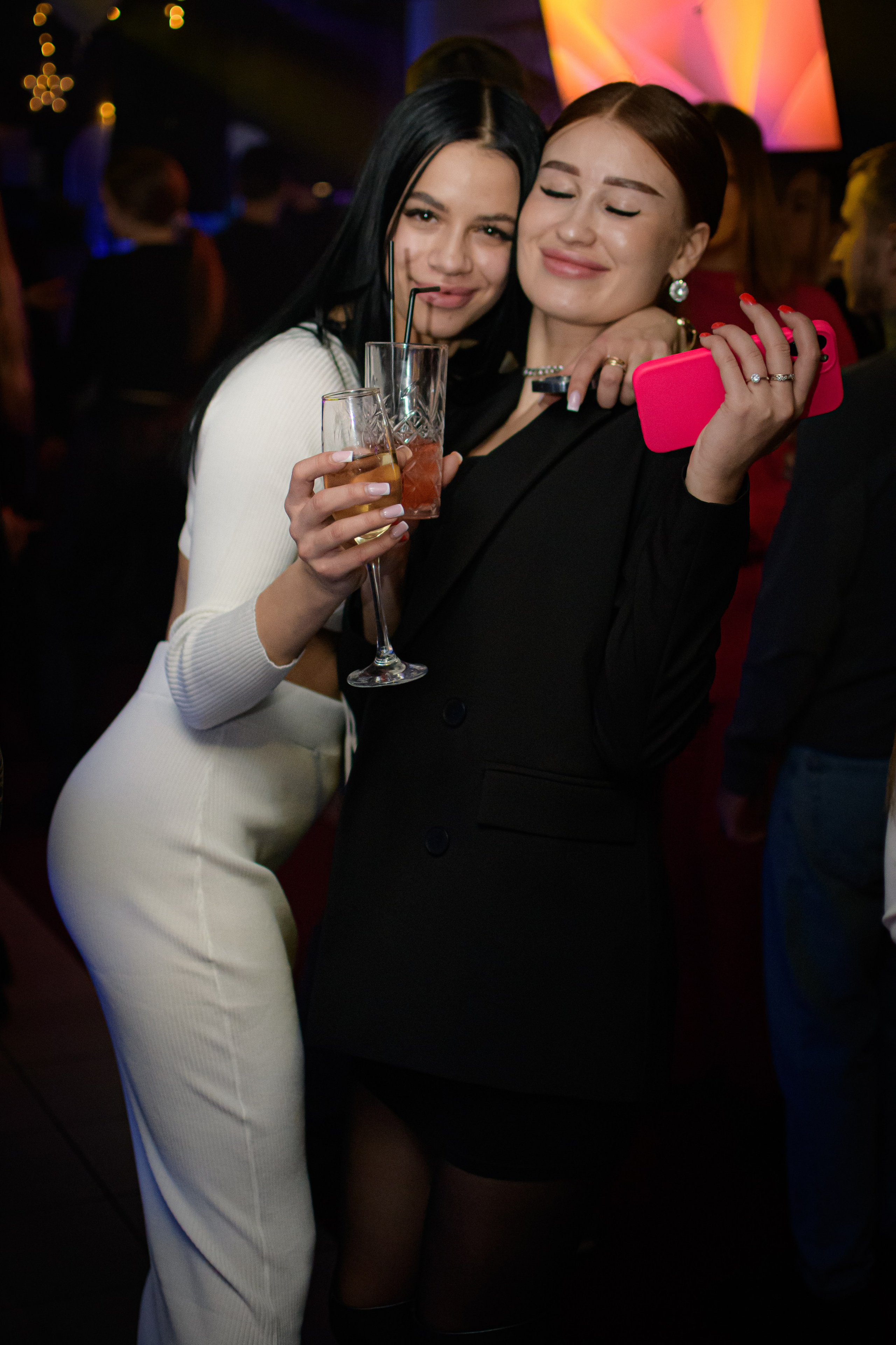 HOLLYWOOD / 6 YEARS. Photokarish