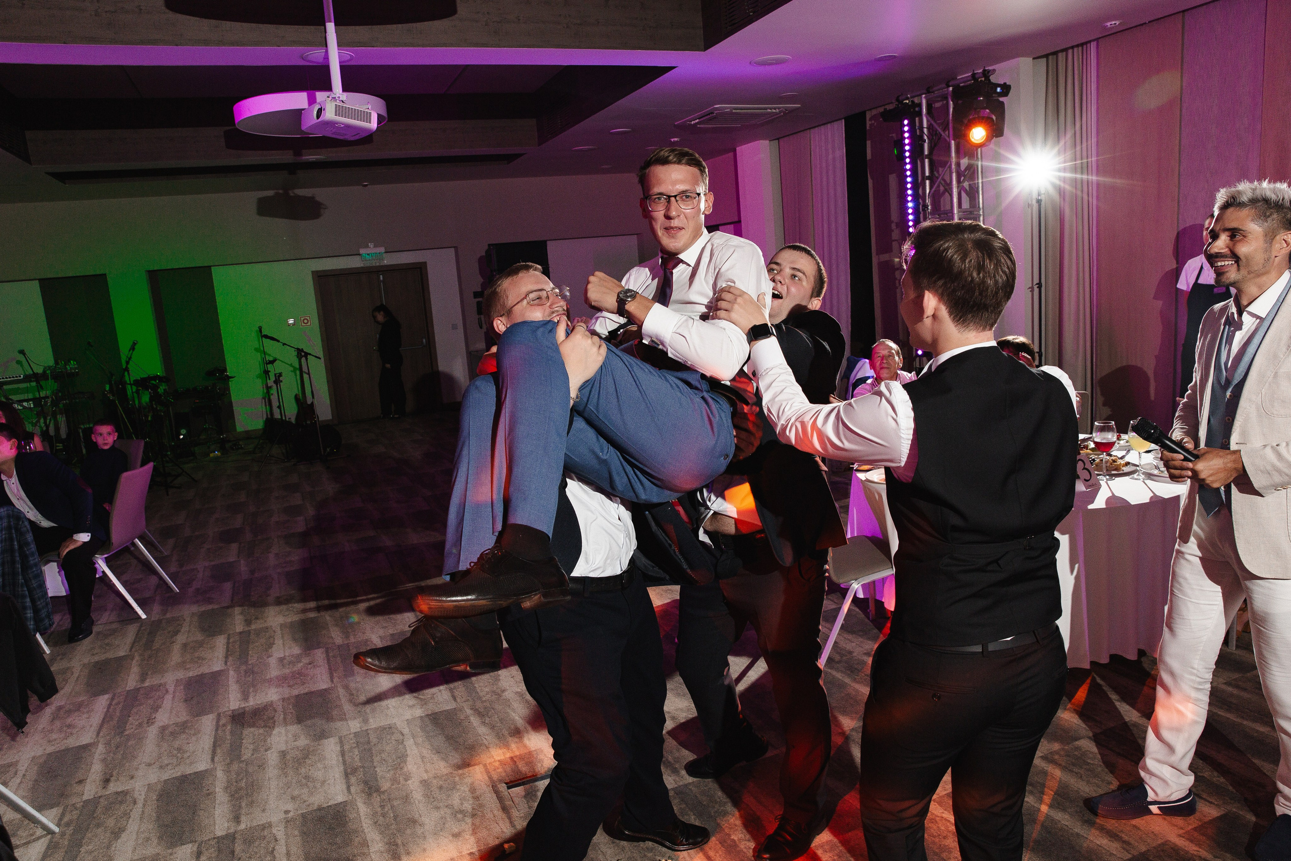 Элегантная свадьба в Hilton — Данила и Марии. Свадебный фотограф в Оренбурге Илья Володьков