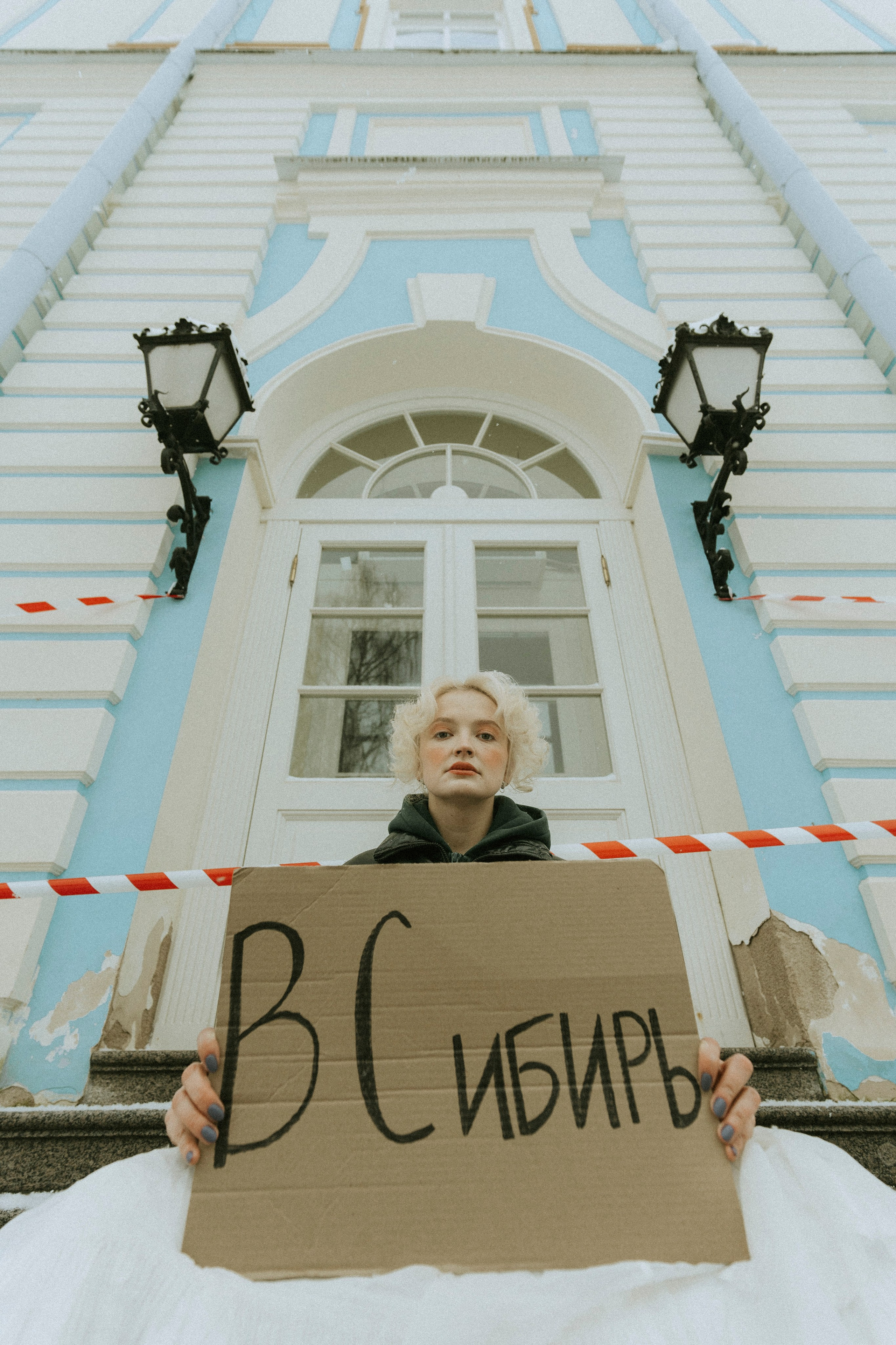 ДЕКАБРИСТКИ. Стрит-фотография, полная абсурда, идиотизма и красоты