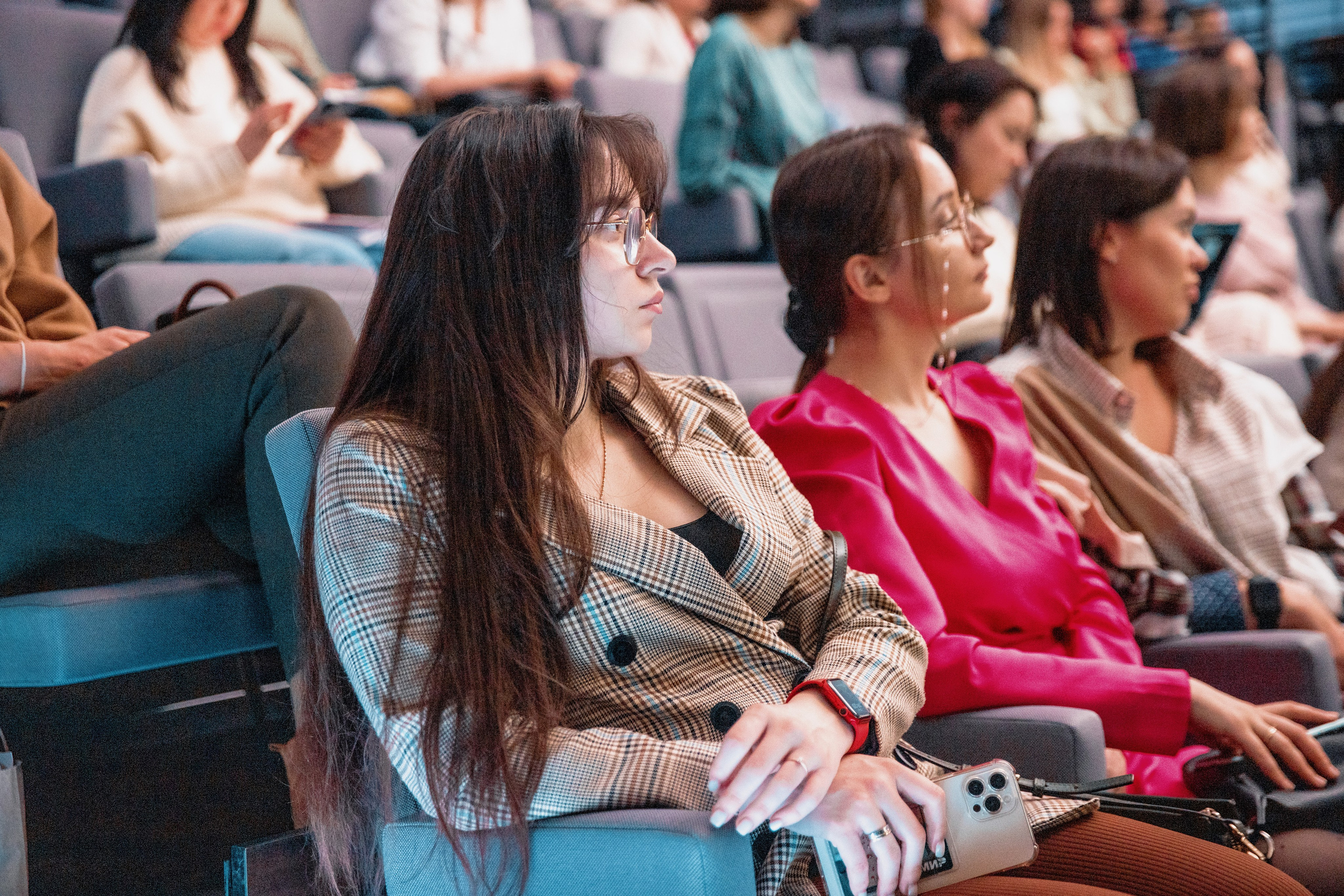 Конференция для мам. Репортажный и портретный фотограф в Екатеринбурге Гизатуллин Марат