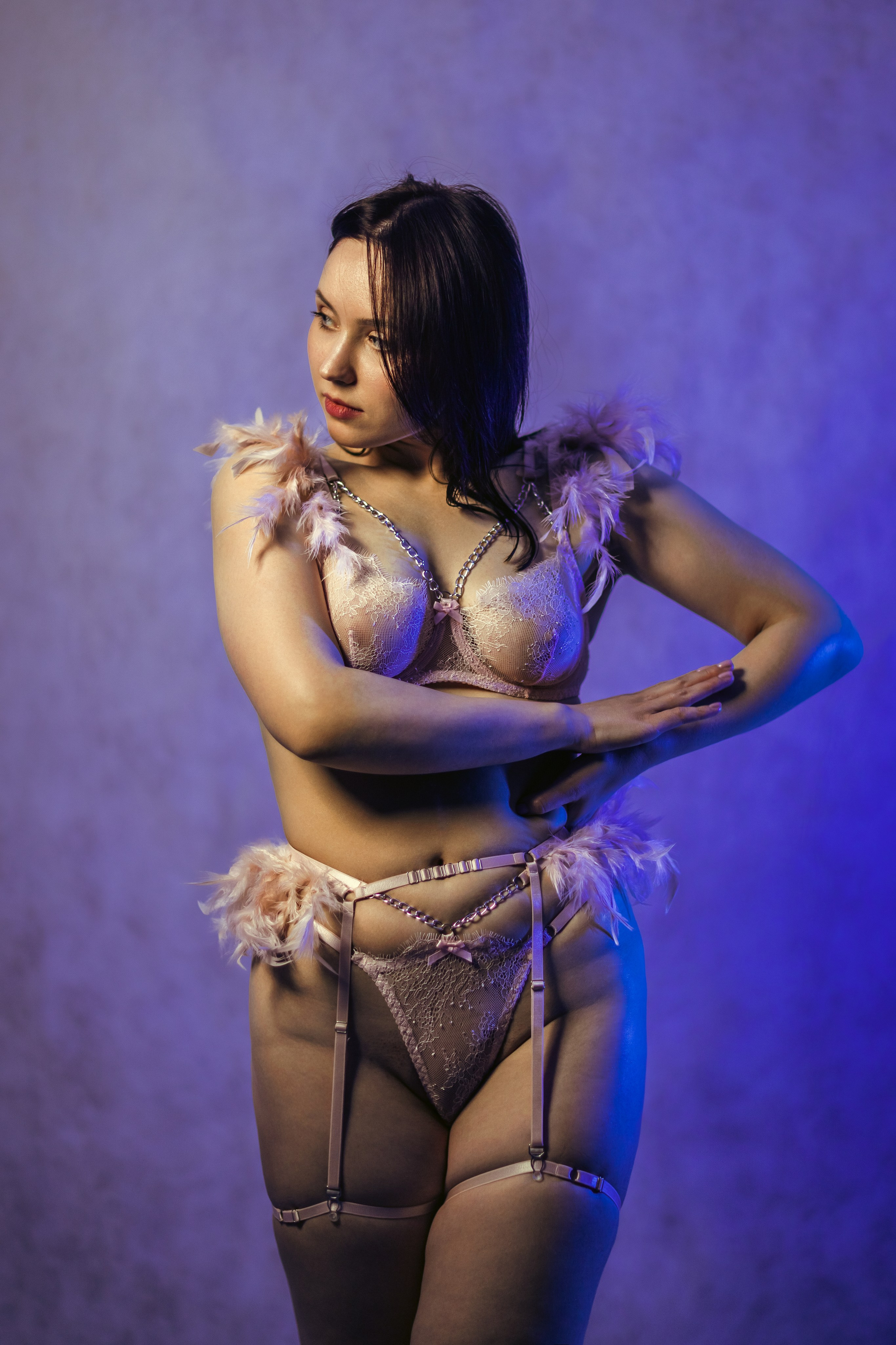 В белье. Photomantis