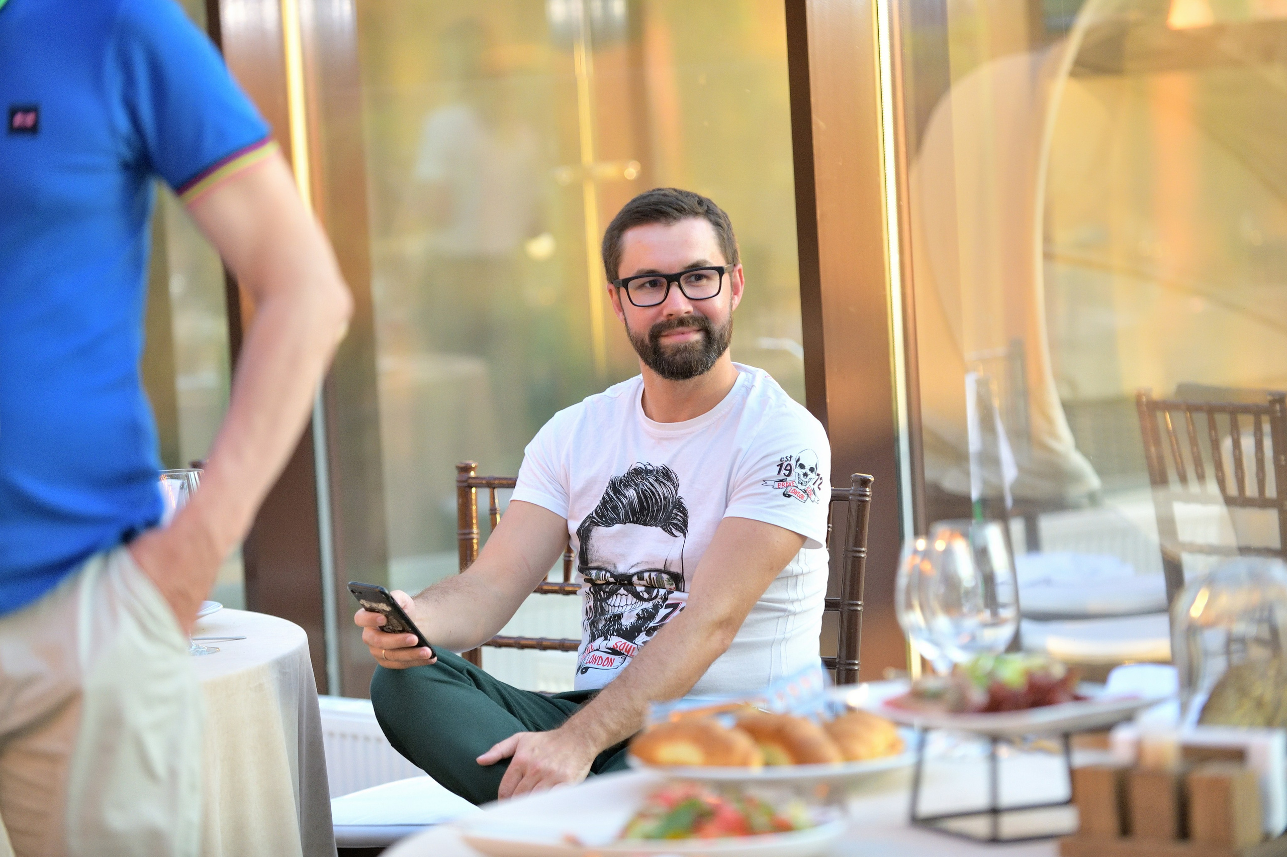 "Портретная фотосессия участников корпоративной встречи".