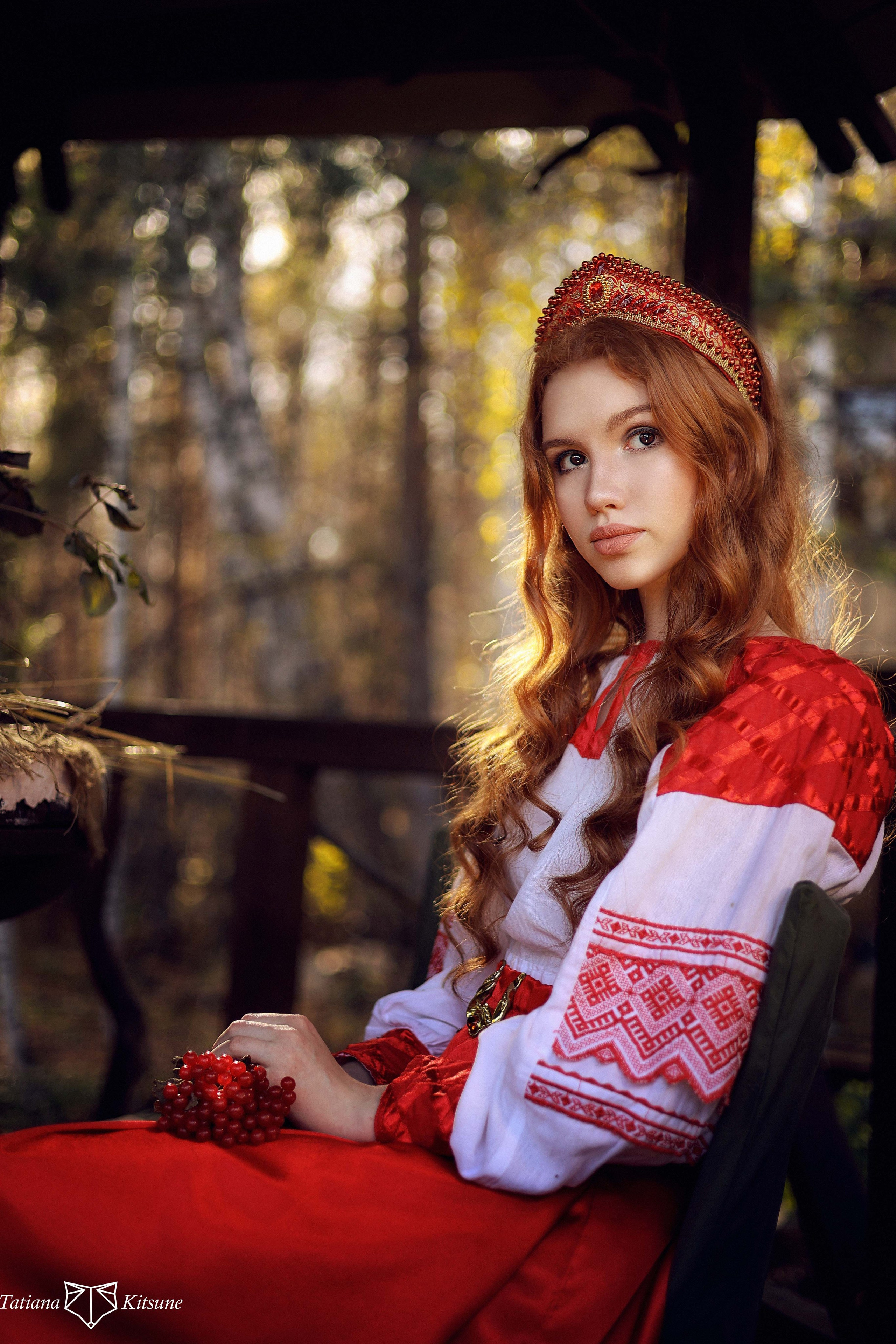 фотосессия в кокошнике , фотосессия в русских народных костюмах 