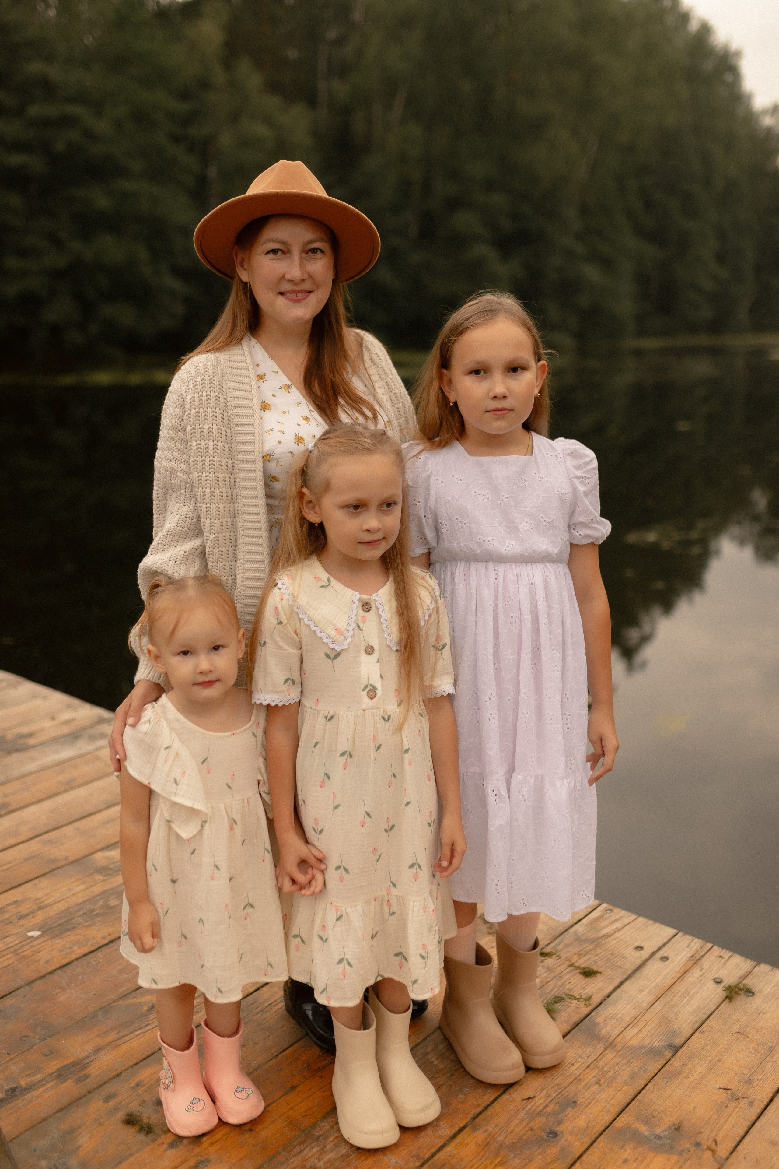 Мама Алина, Маша, Дина и Анечка. Фотограф Татьяна Семенова