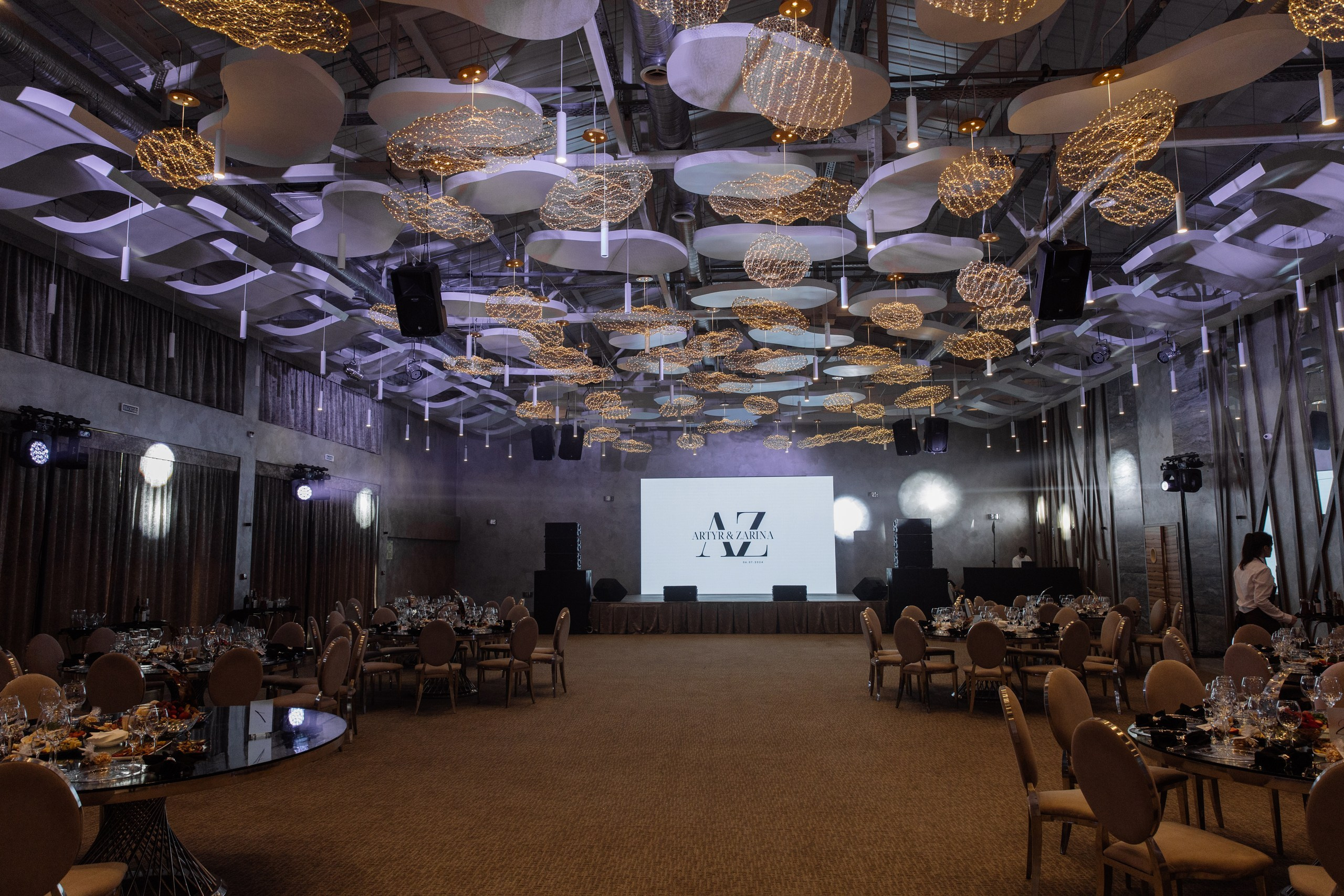 First of all, it's not the planes. Свадебный фотограф в Казани, РТ, РФ Миннуллин Динар