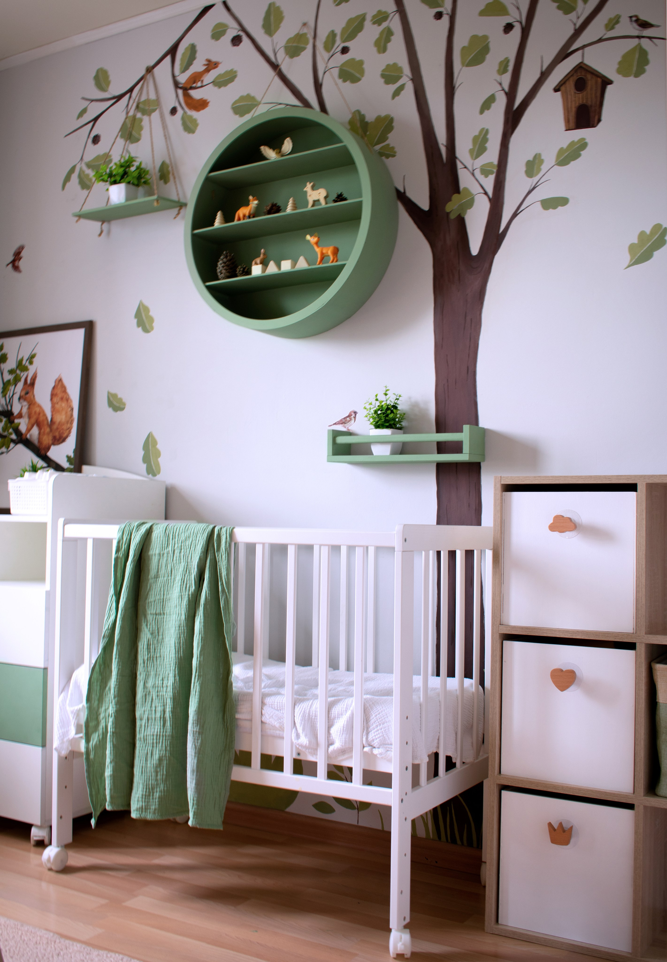 Роспись, текстиль, ящики в одном стиле. Роспись стен и декор в детских комнатах Москва и Подмосковье