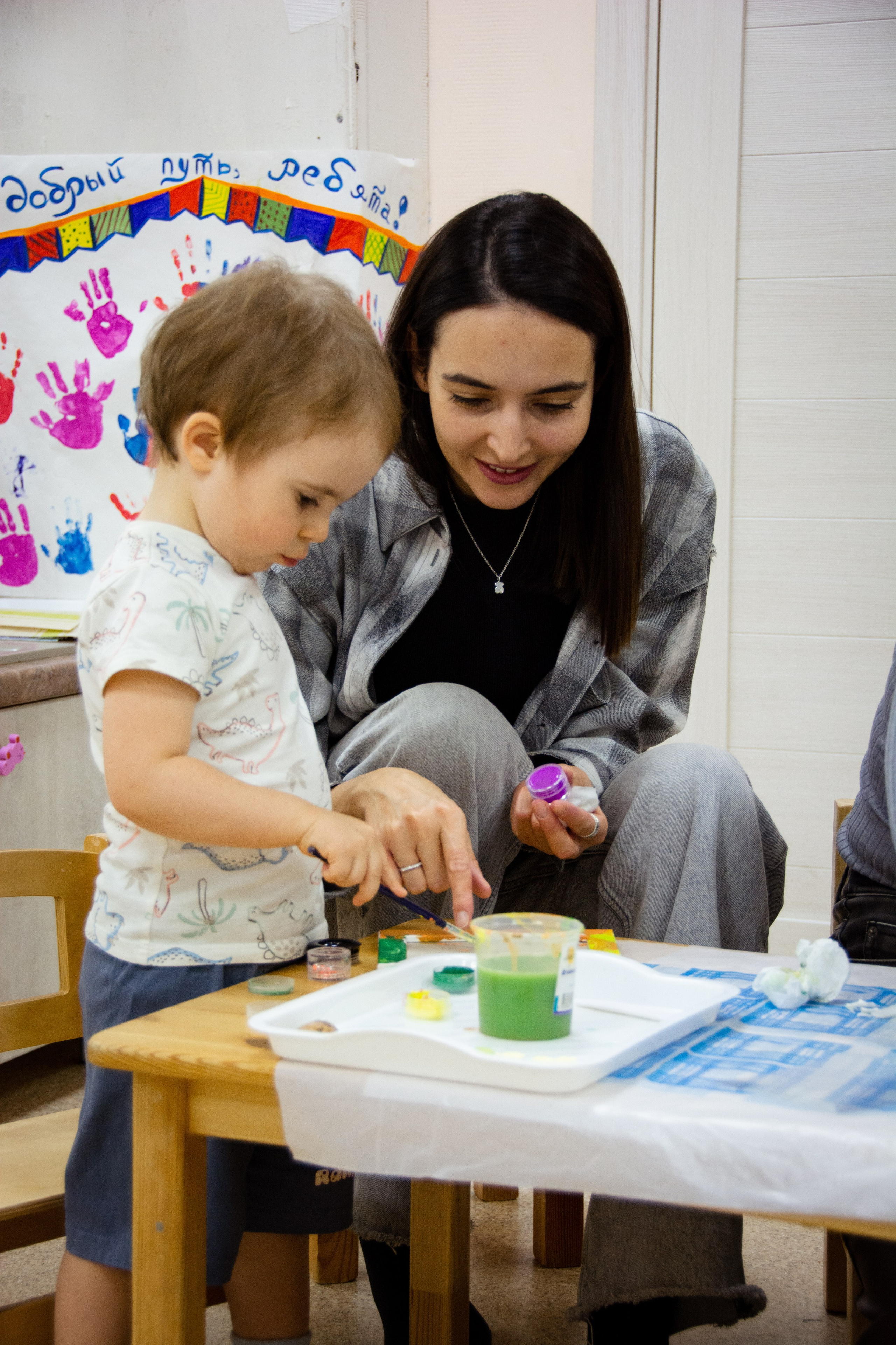 День матери. Дальневосточный Монтессори Центр. Семейный и репортажный фотограф в Хабаровске Татьяна Болычева