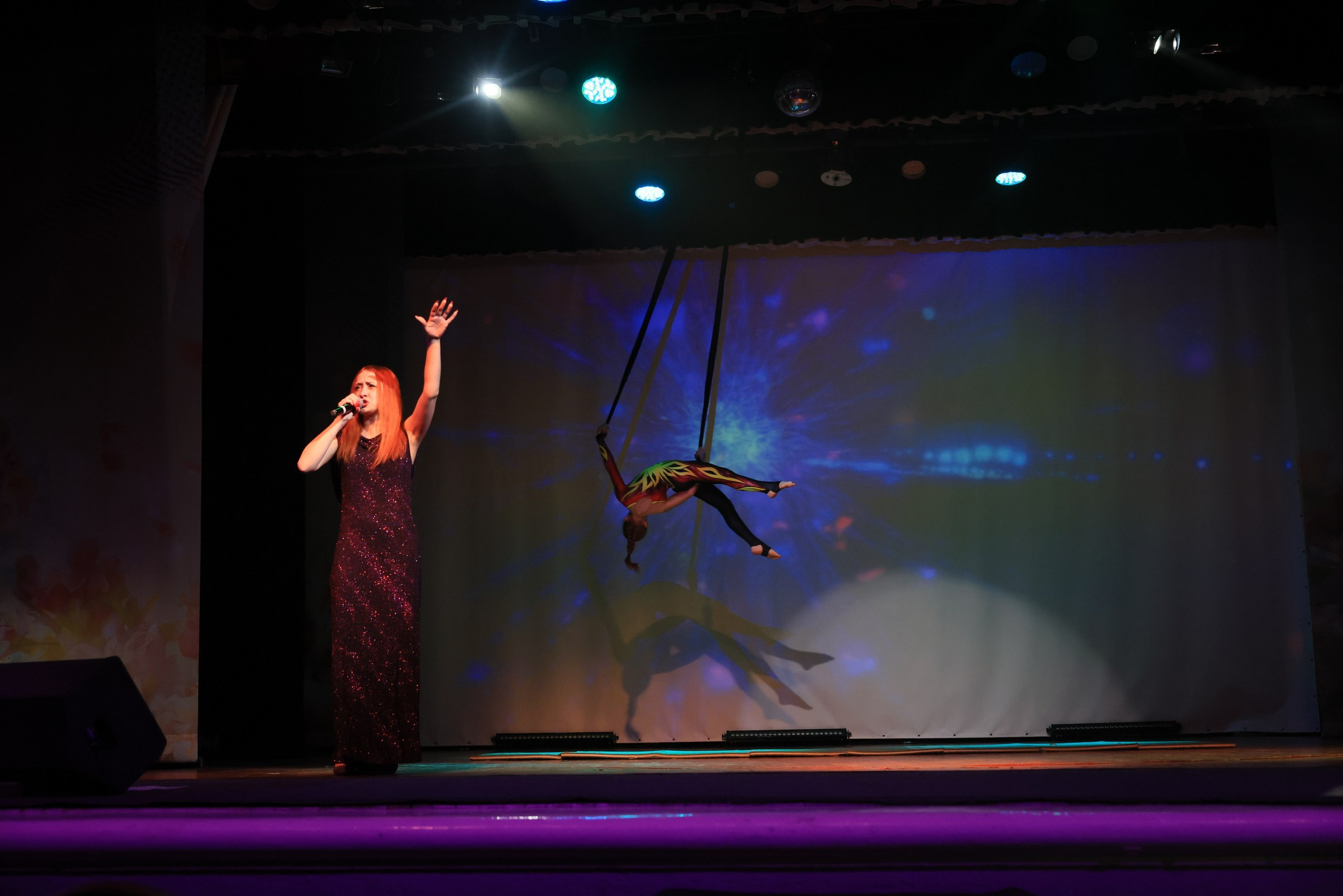 Концерт к 8 Марта в ДК «Металлург» г. Тула. Фотограф в Туле Крупский АнДРей. Фотостудия «КАДР71» в Туле