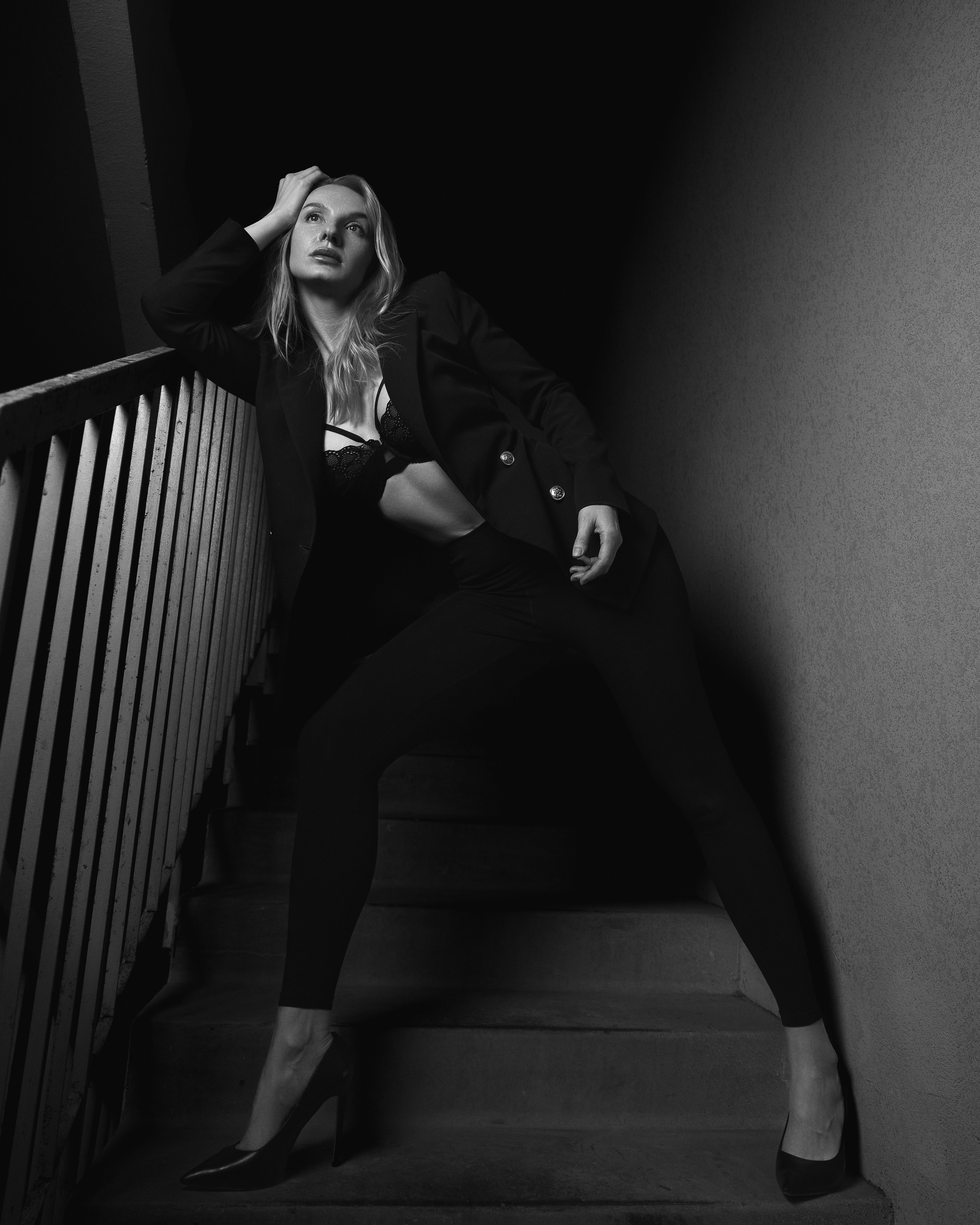 Фотосессия в подьезде). Фотограф в Москве — Евгений Мельников