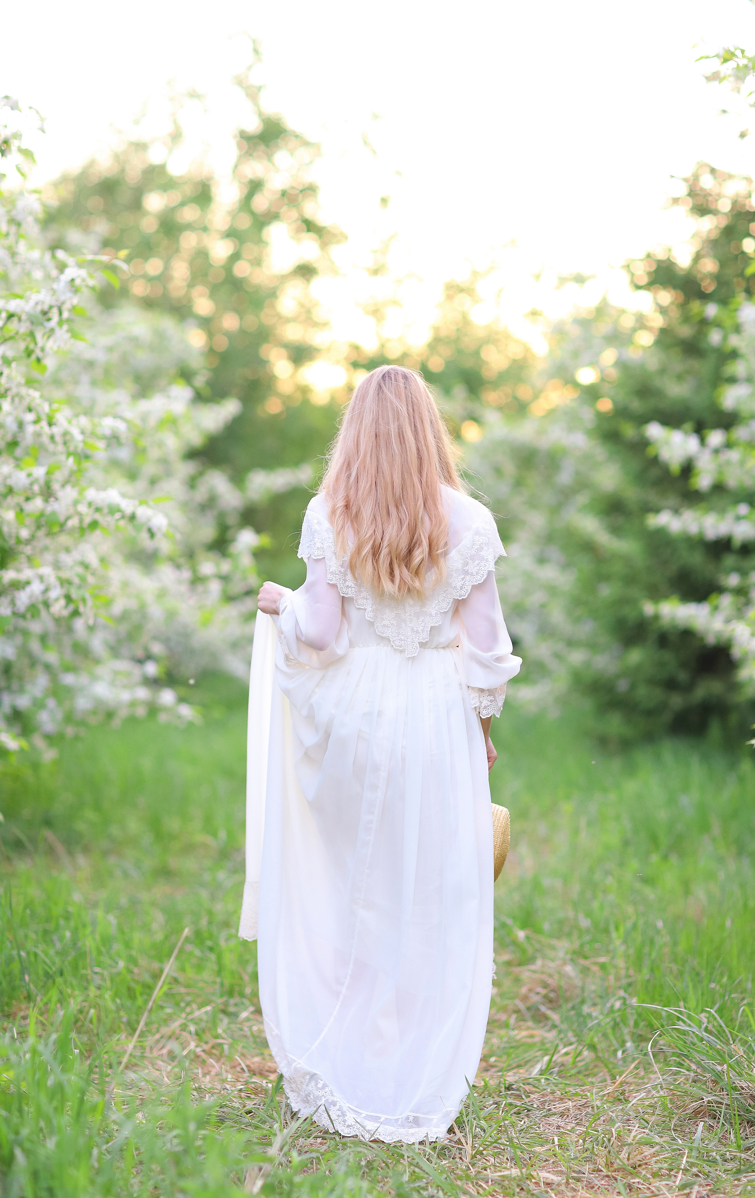 Цветение яблони. Photographer Helen Shabalina