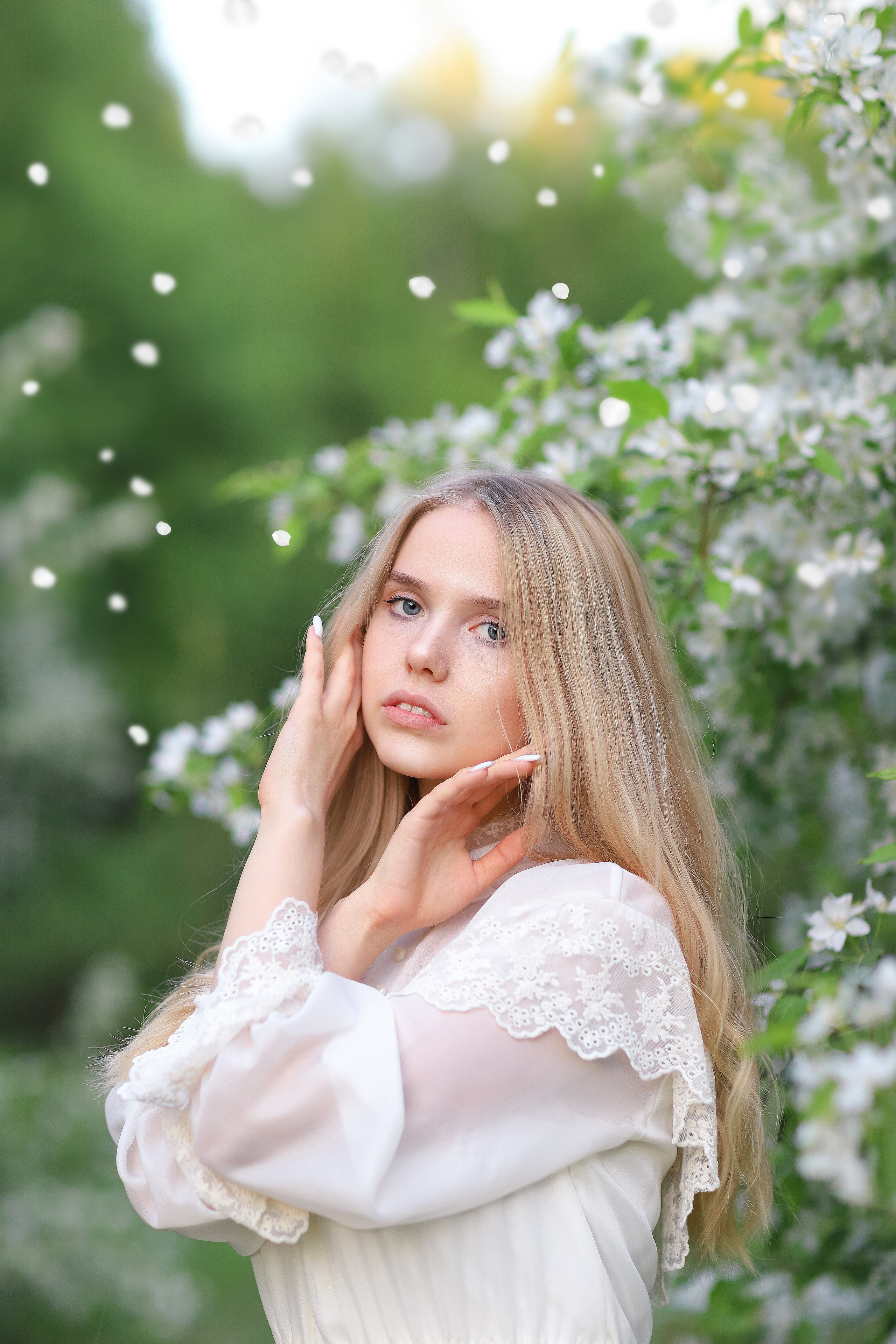 Цветение яблони. Photographer Helen Shabalina