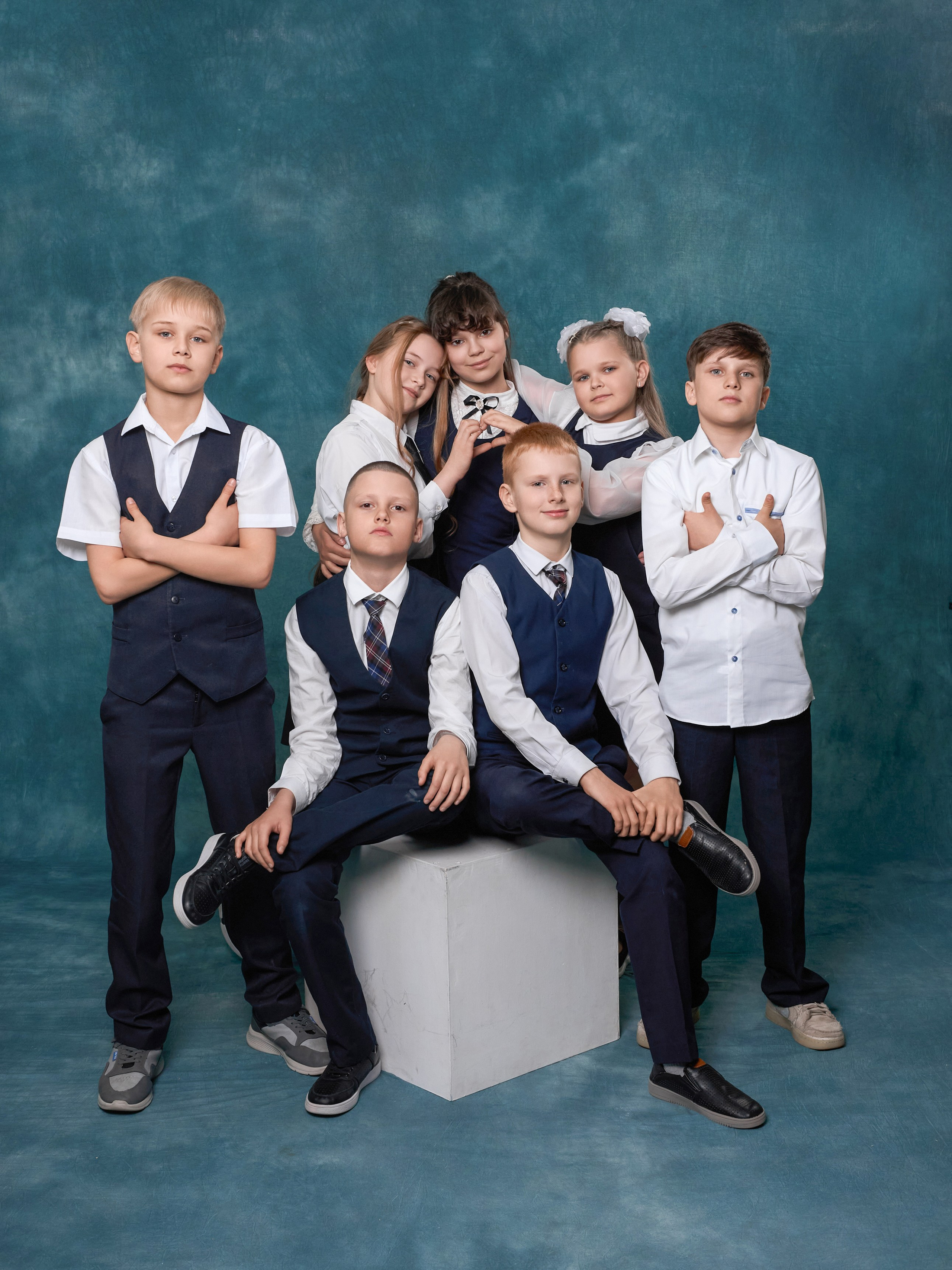 Школьный альбом "Кубы бирюза". Выпускные альбомы в Тюмени для школ, садов, вузов спортивных секций