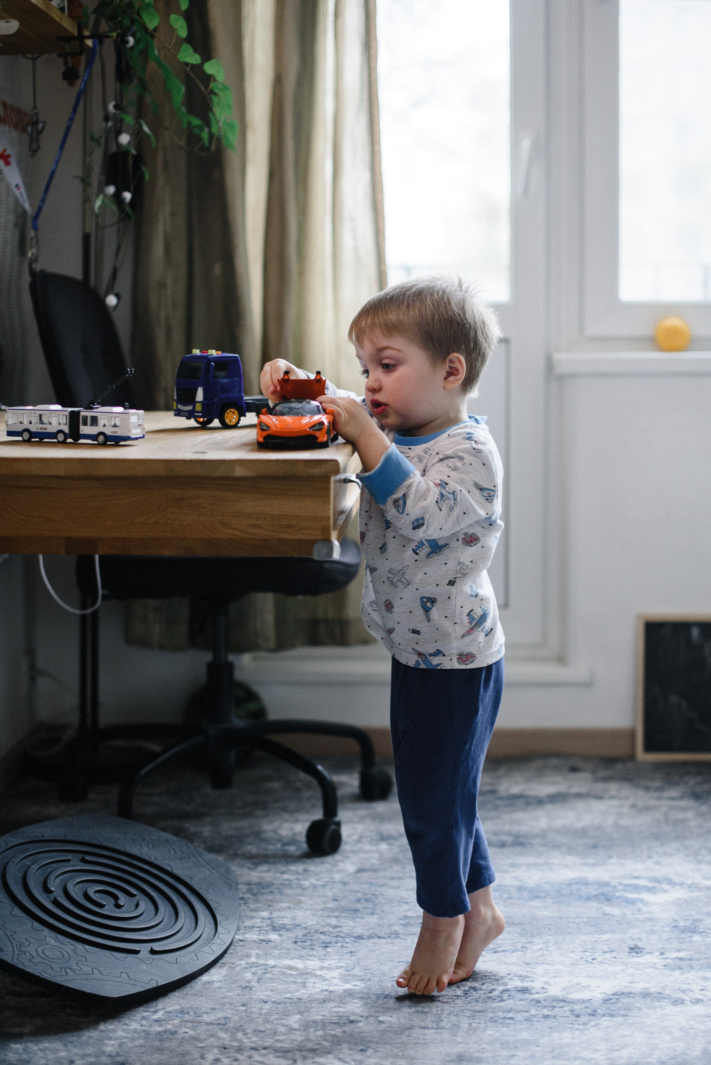 Игорь, Мила и Михаил Игоревич, домашняя история. Фотограф Денис Неместо, портрет, репортаж