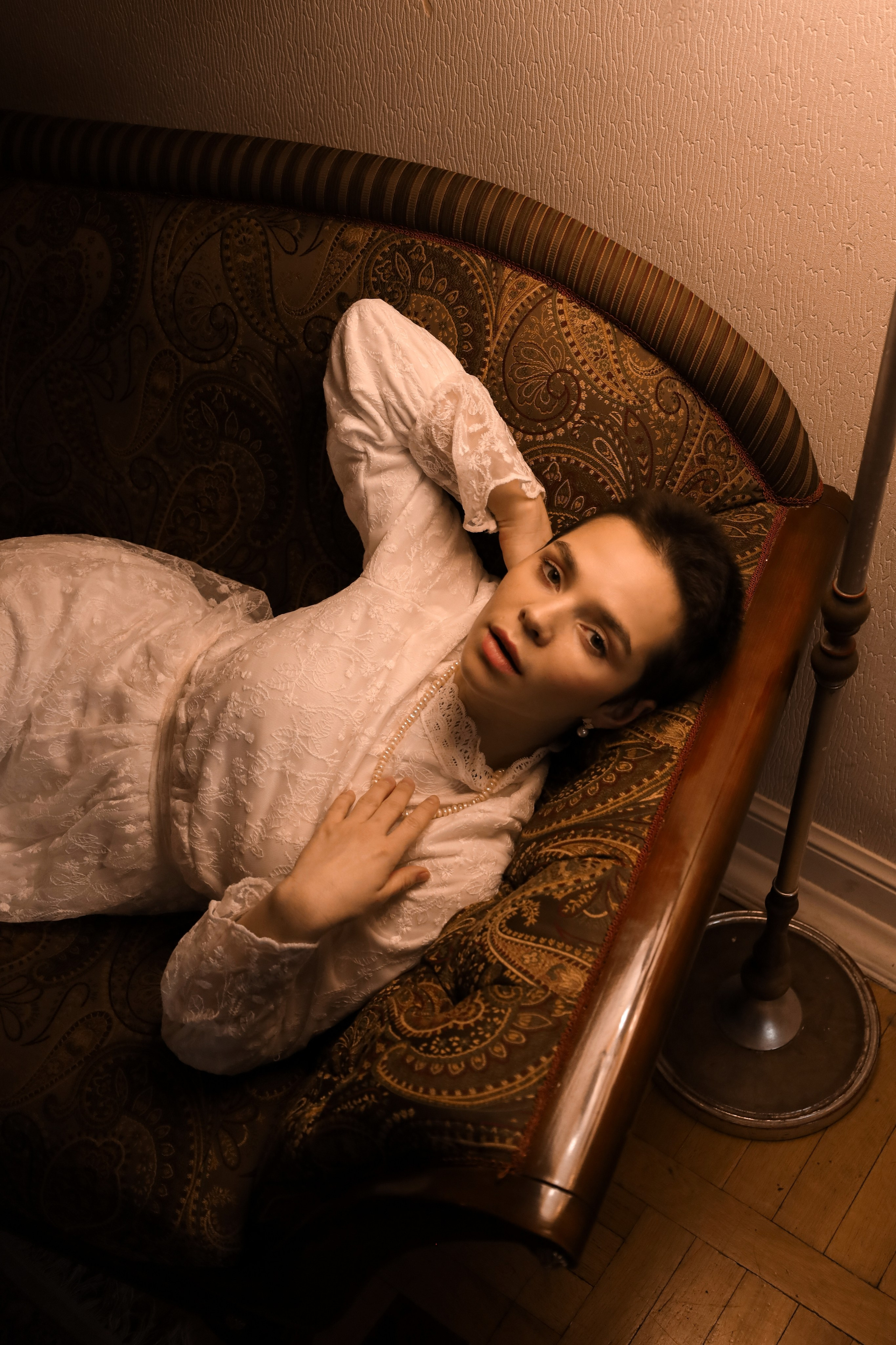 Актриса в особняке. Фотограф Химки Анна Татарских