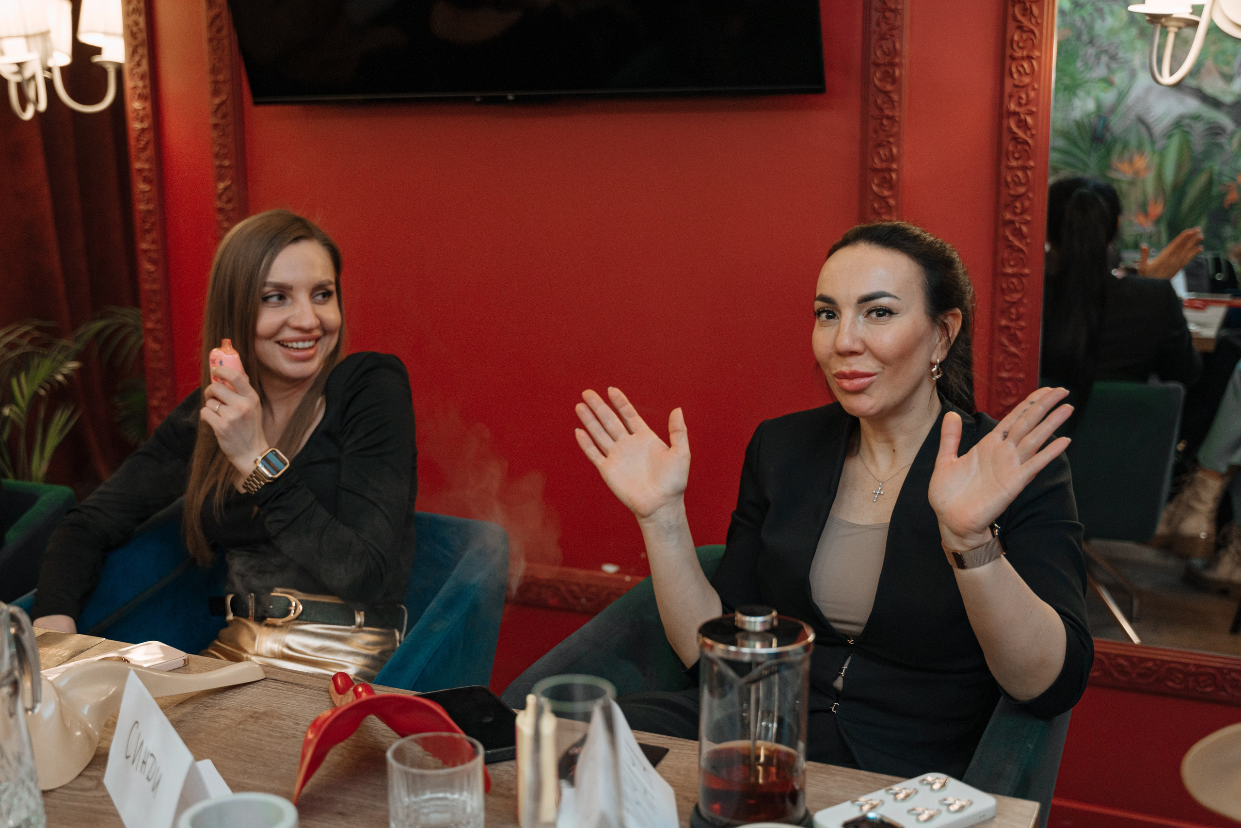 Мафия. Бар FINCH. ЖЕНСКИЙ КЛУБ LAXMI. Портретный фотограф в Санкт-Петербурге Дмитриева Наталия