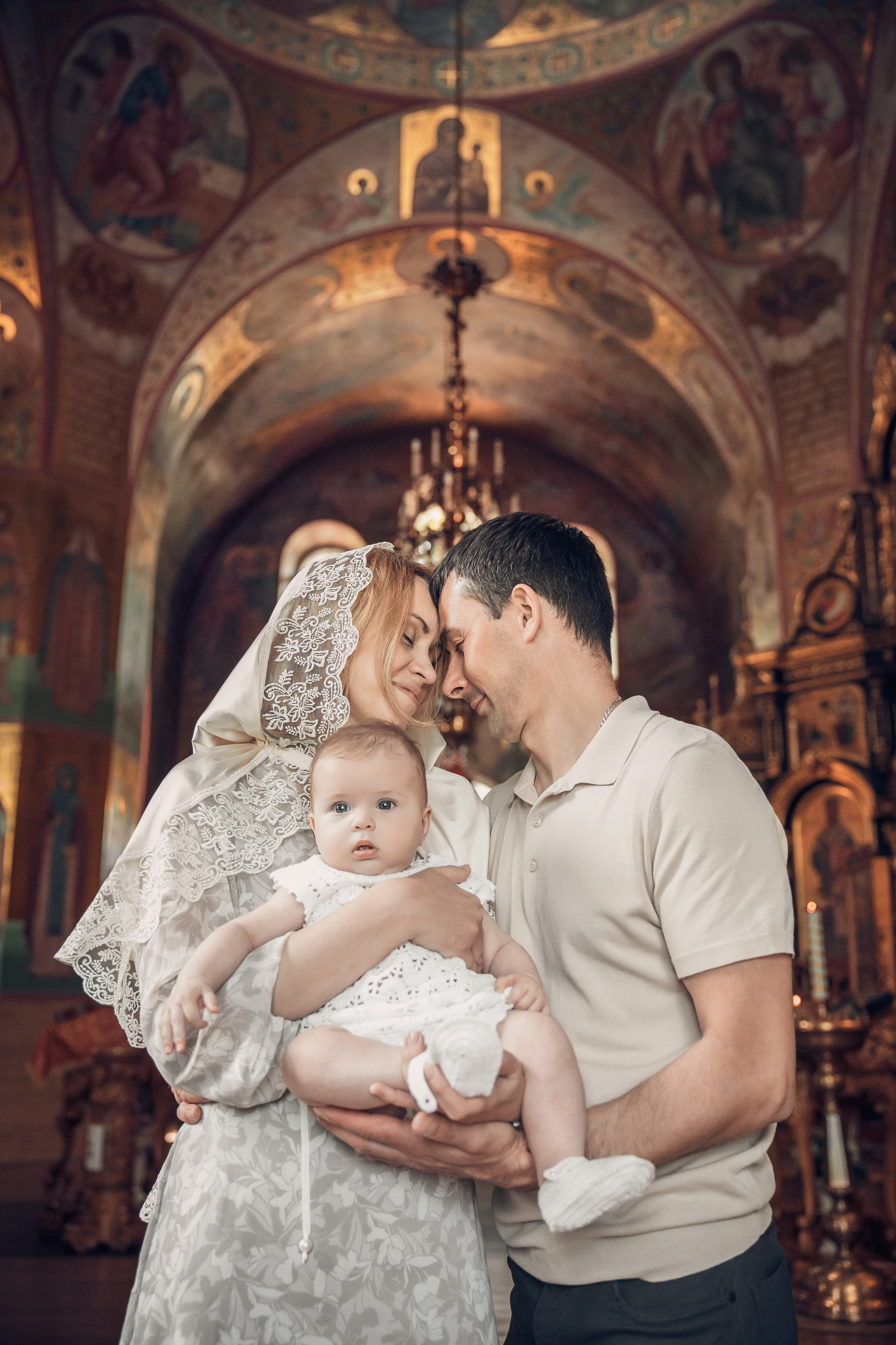 Таинства Крещения и Венчания в Старом Осколе. Фотостудия для новорожденных в Старом Осколе Гильфановых Юрия и Ольги