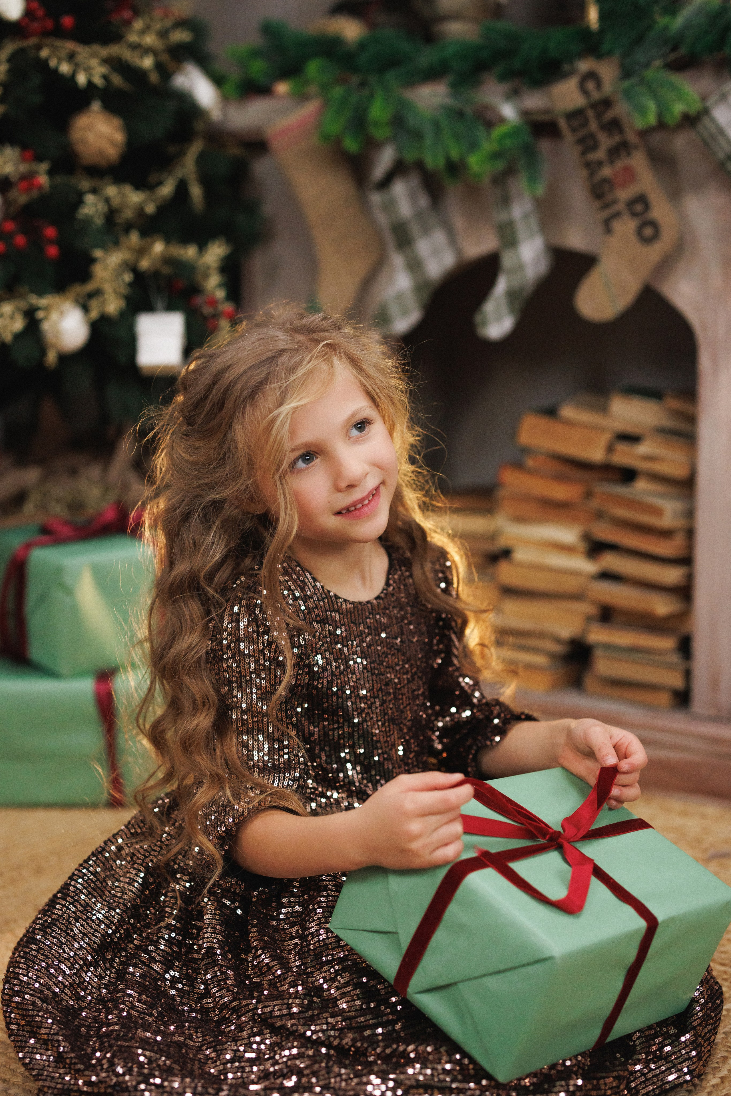 Новогодняя фотосессия в стиле «Винтаж», фотостудия Ольги Сурухановой, г. Краснодар 2025–2026 гг. Семейный и детский фотограф в Краснодаре Анна Трашкова